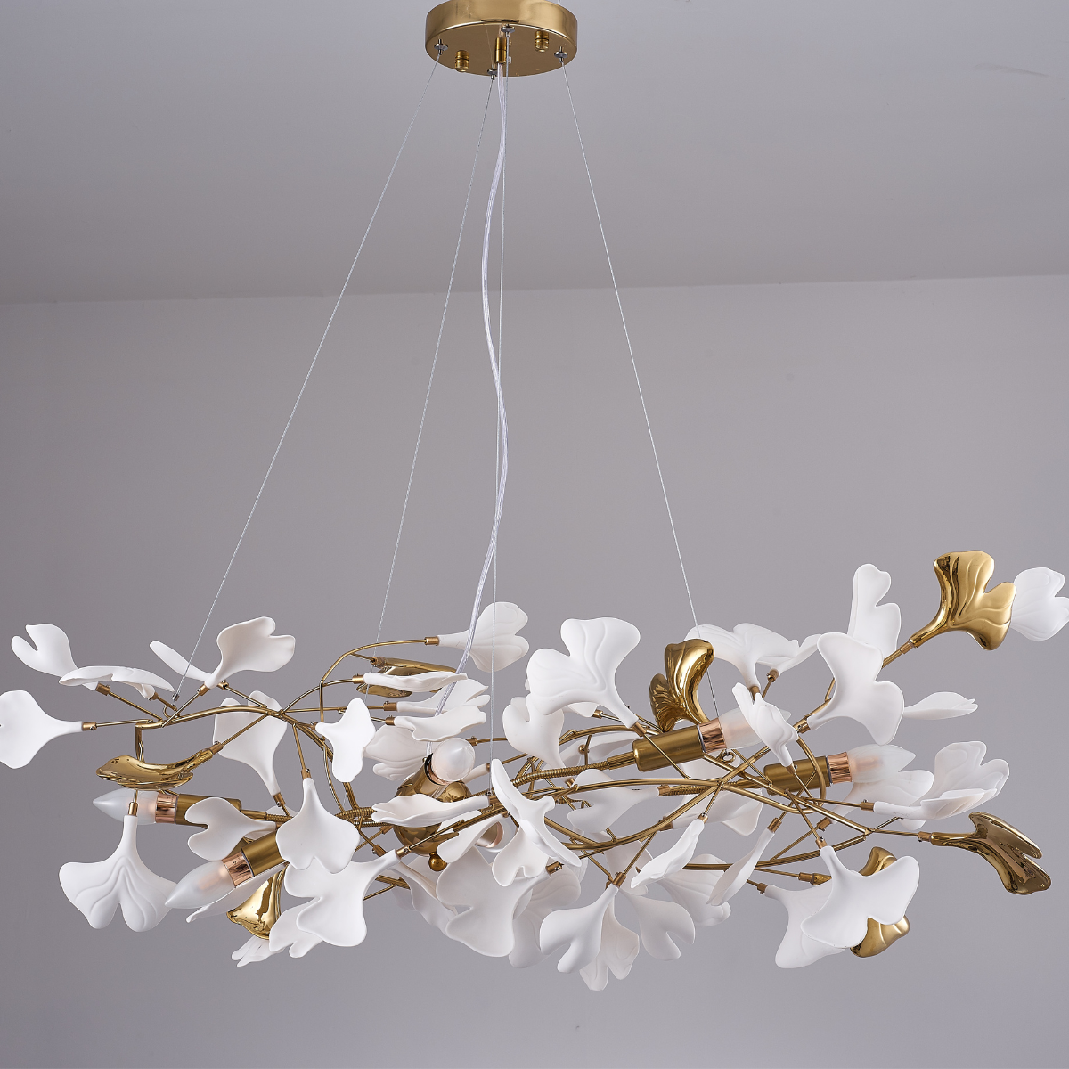 Davor Lustre Suspension Feuille Artistic Design. Métal/Céramique. Blanc. Salon