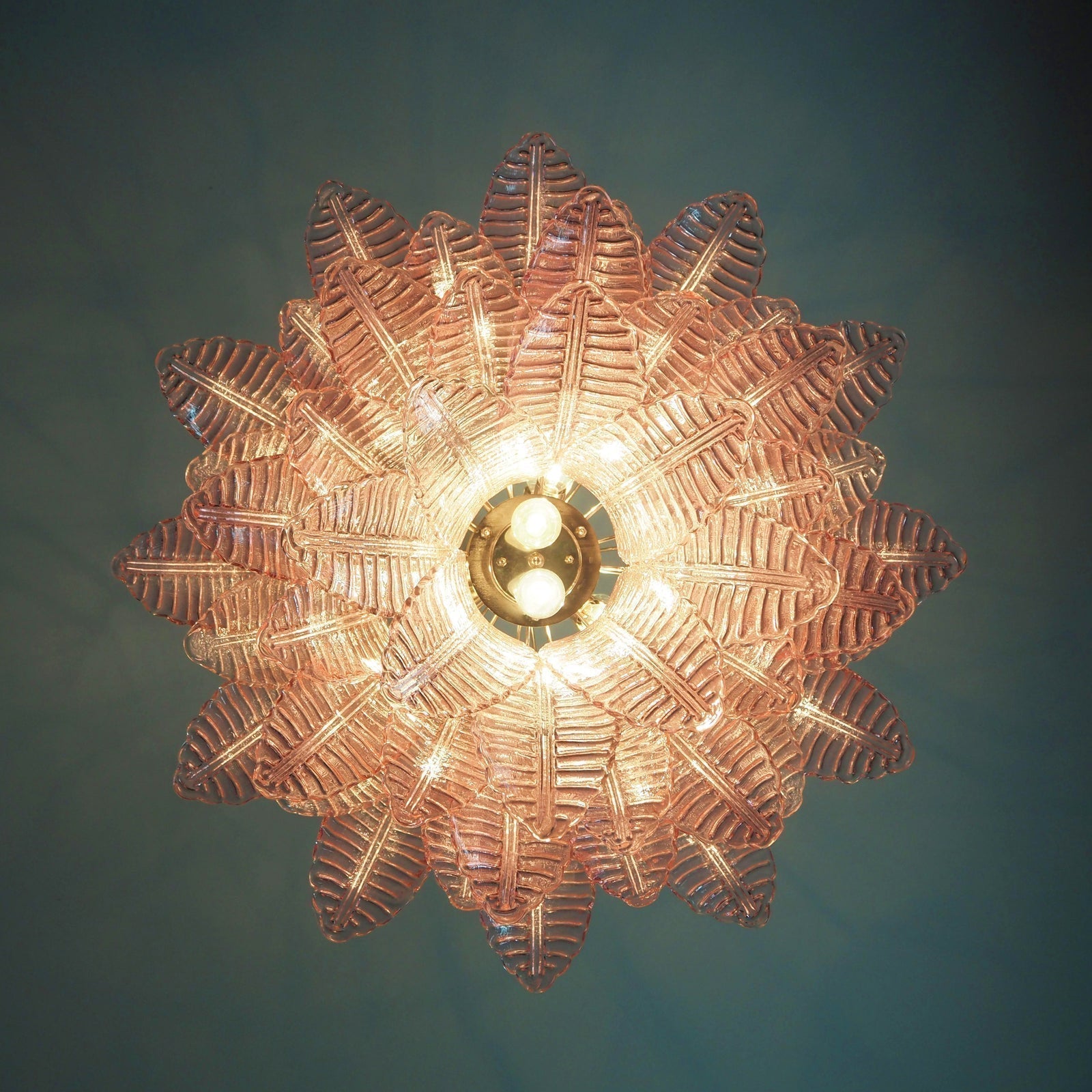 Aurora Lustre Rose Feuille Verre Superposé Gracieux Luxe