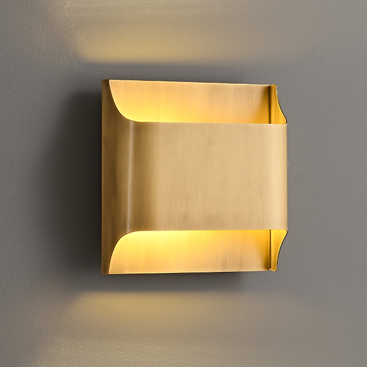 Hardy Applique Murale d'Art Nordic en Laiton