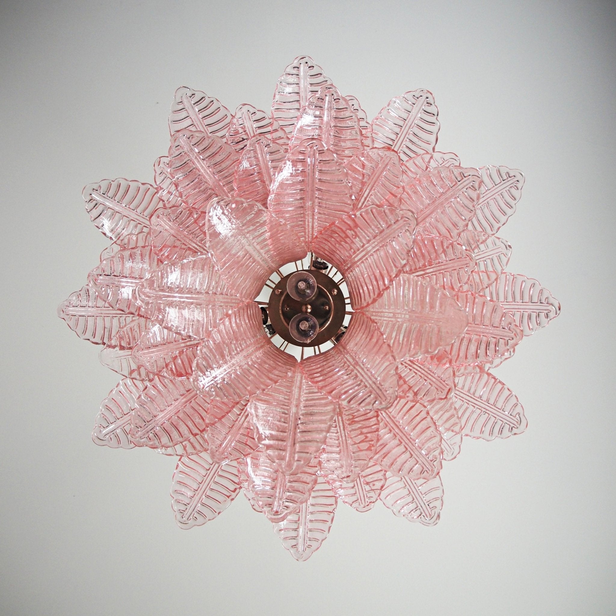 Aurora Lustre Rose Feuille Verre Superposé Gracieux Luxe