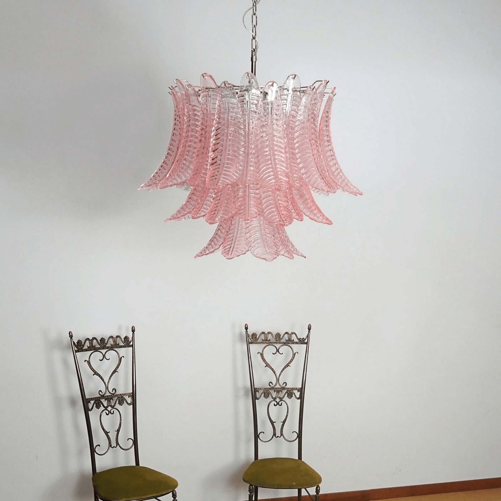 Aurora Lustre Rose Feuille Verre Superposé Gracieux Luxe