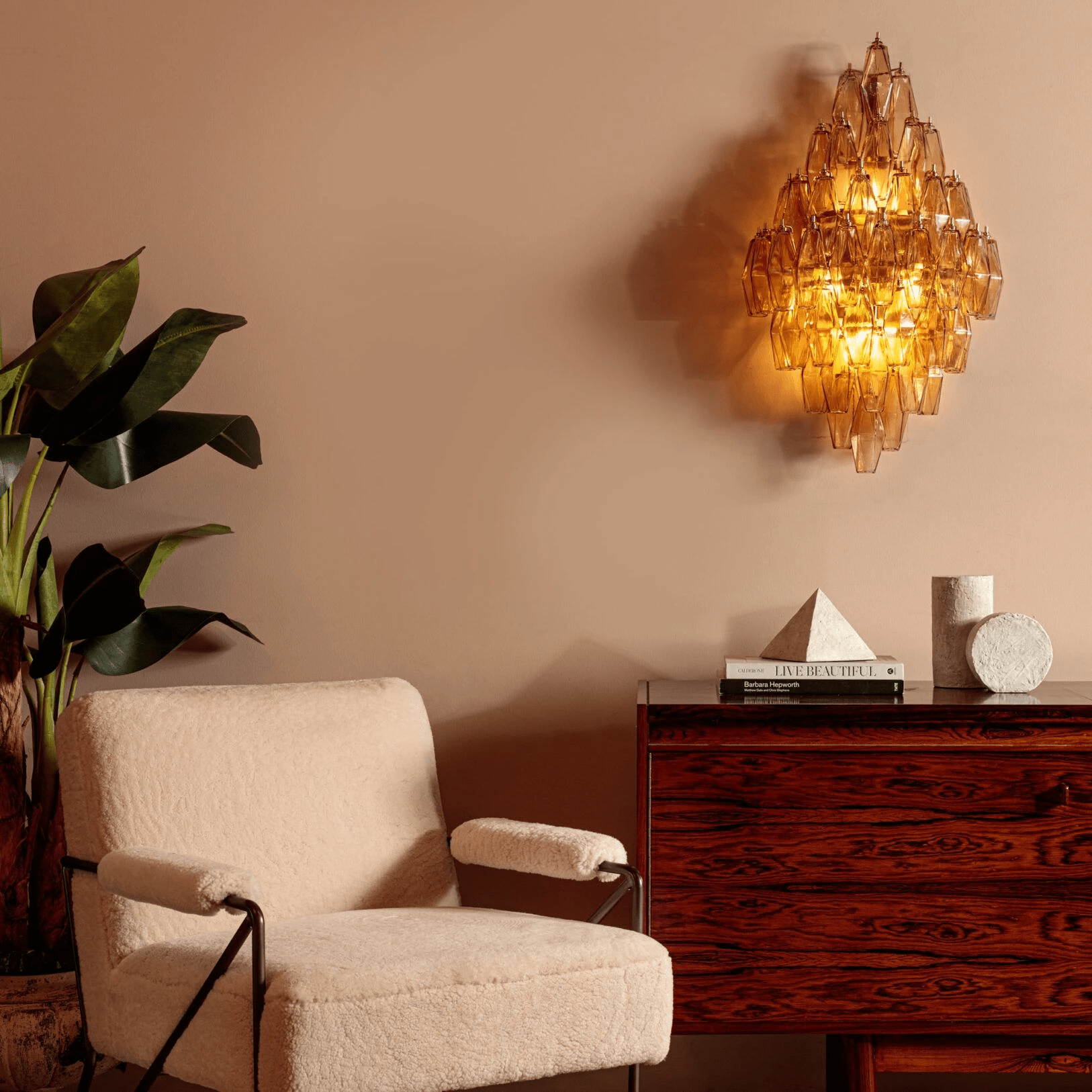 Aurora Luminaire Mural Ambre Diamant Polyèdre Vintage