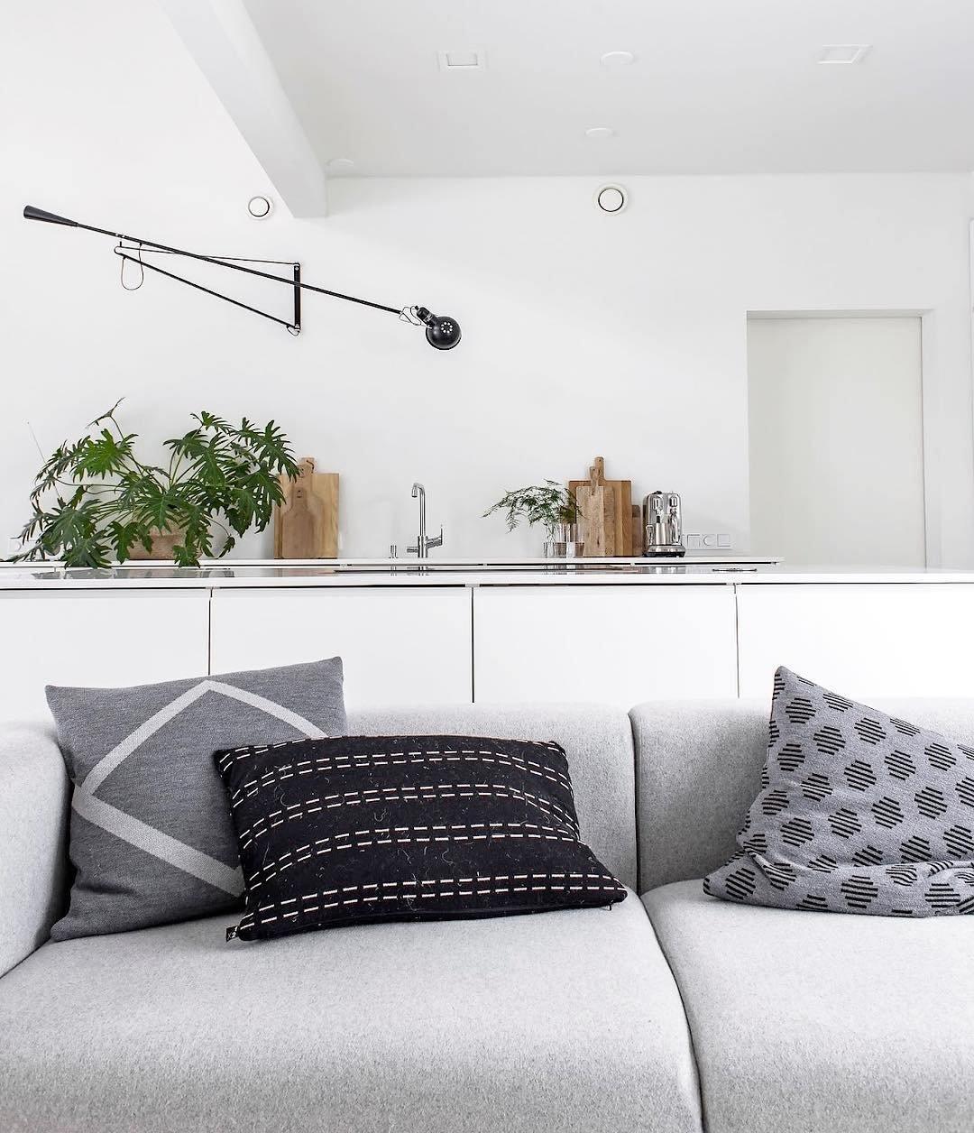 Aella Moderne Minimaliste Long Bras Applique Murale