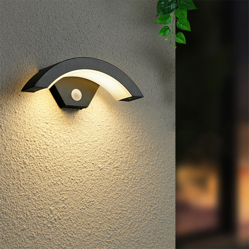 Elvon Applique Murale Capteur étanche Arc Modern  Noir. Extérieur