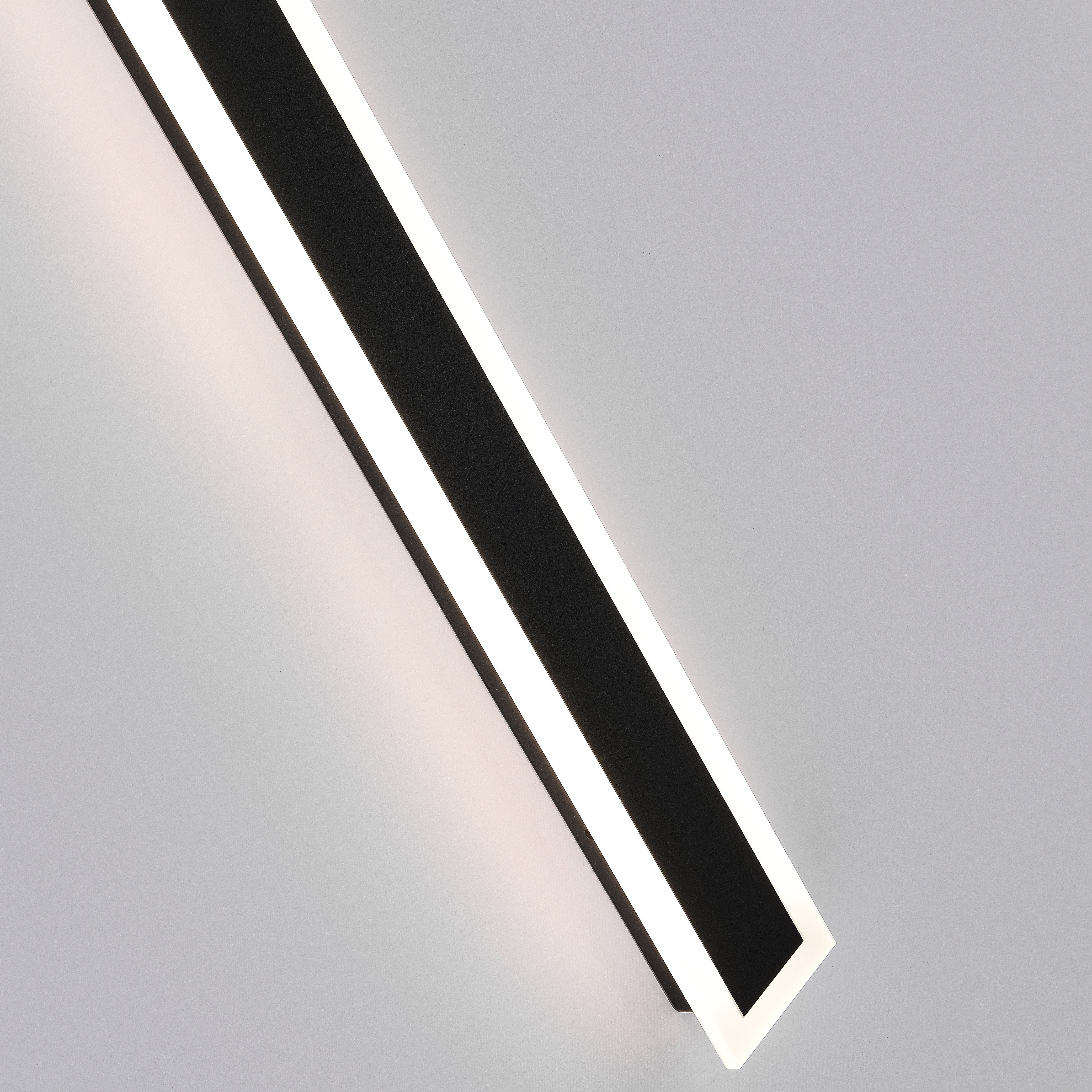 Vynn Applique Murale Extérieur Moderne Étanche LED  Noir/Blanc