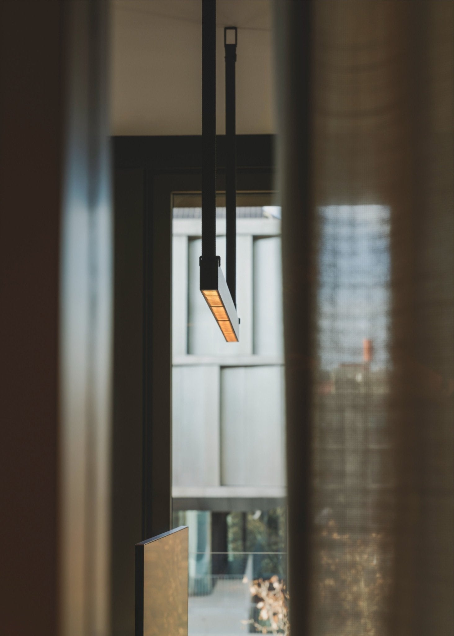 Gideon Suspension Linéaire Minimaliste en Métal