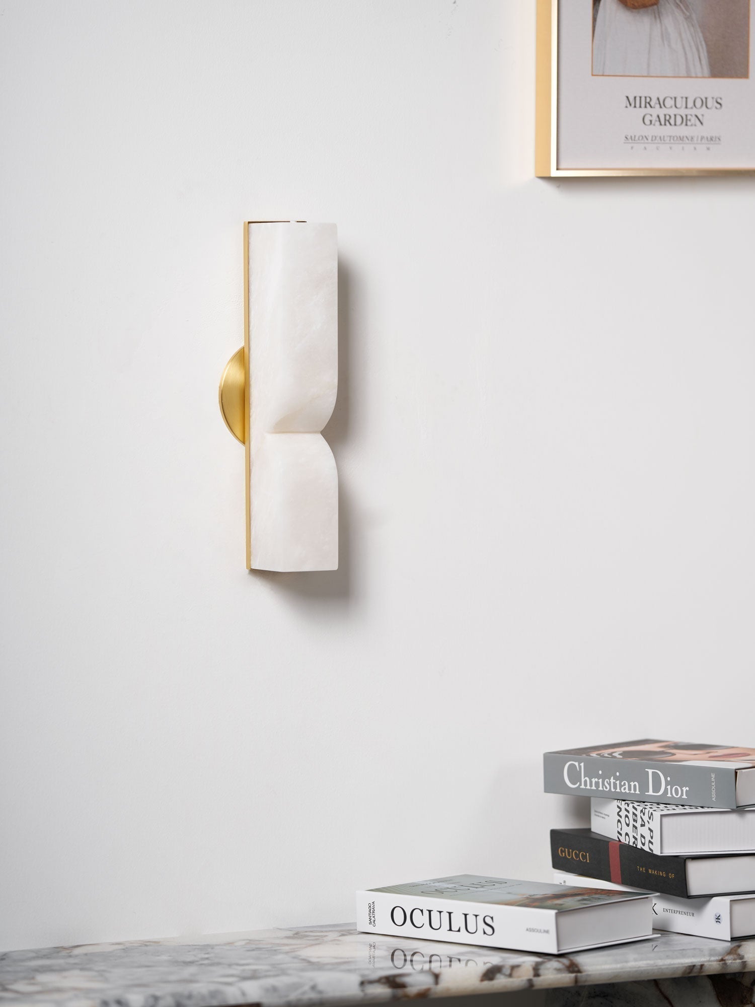 Imiraris Minimalist Alabaster Wall Light