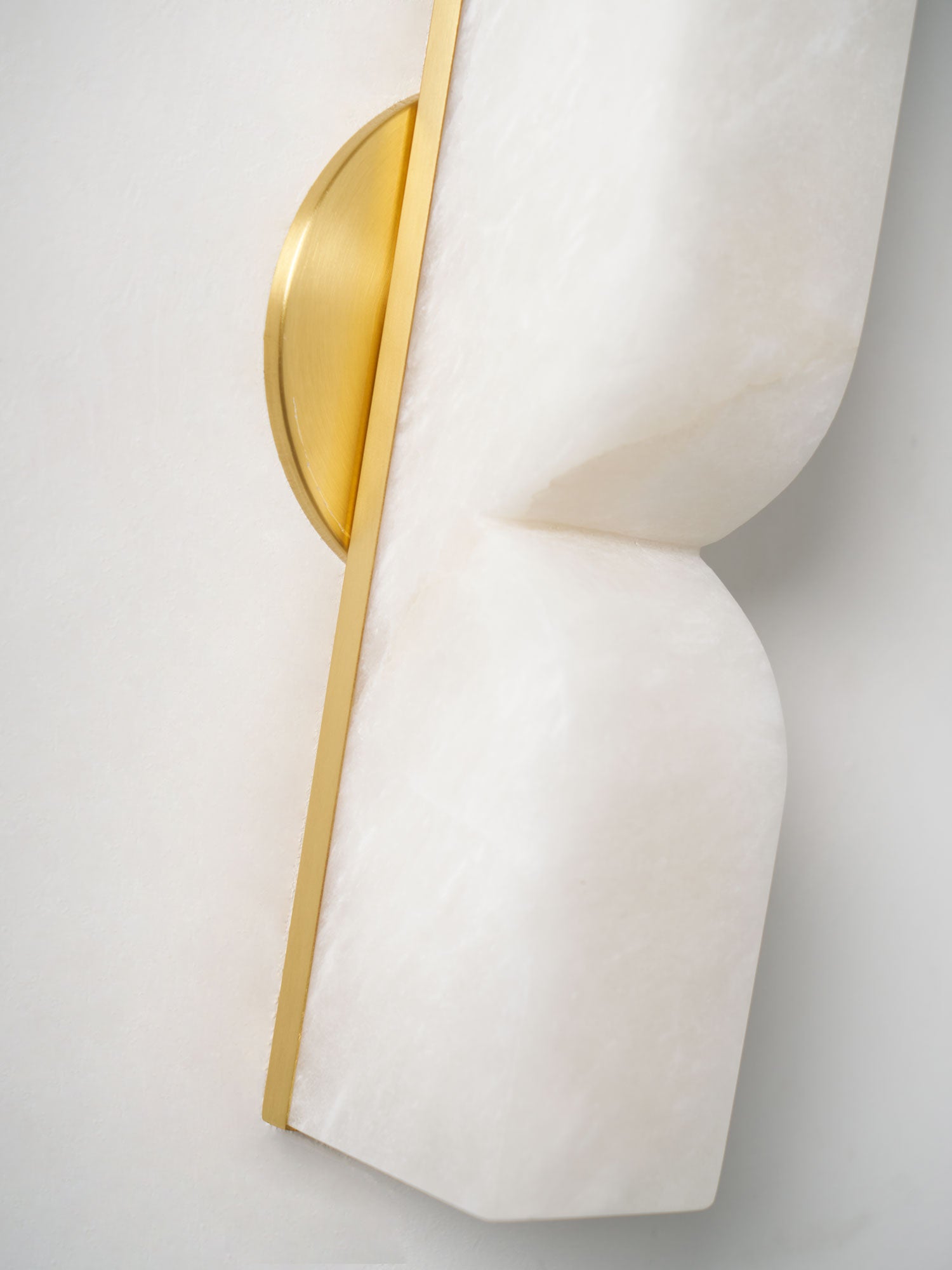 Imiraris Minimalist Alabaster Wall Light