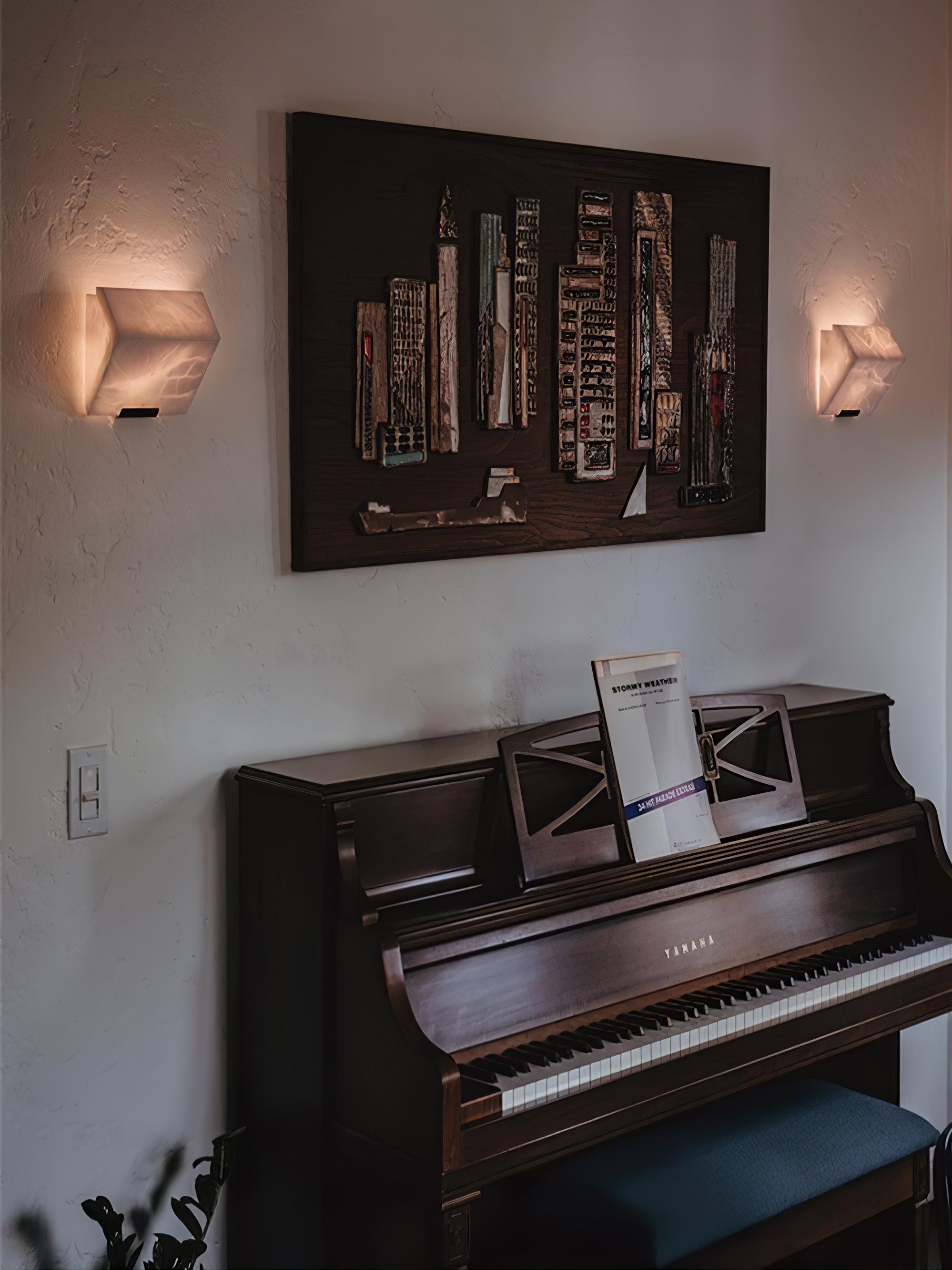 Dione Alabaster Wall Lamp