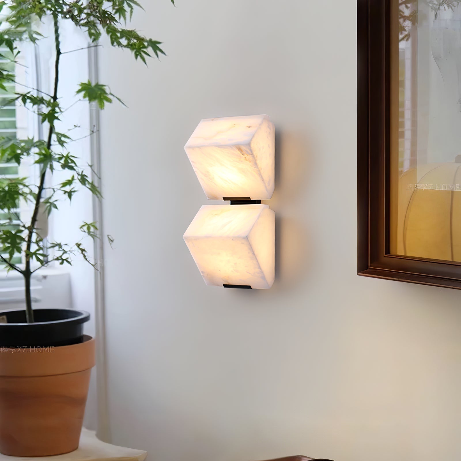 Dione Alabaster Wall Lamp