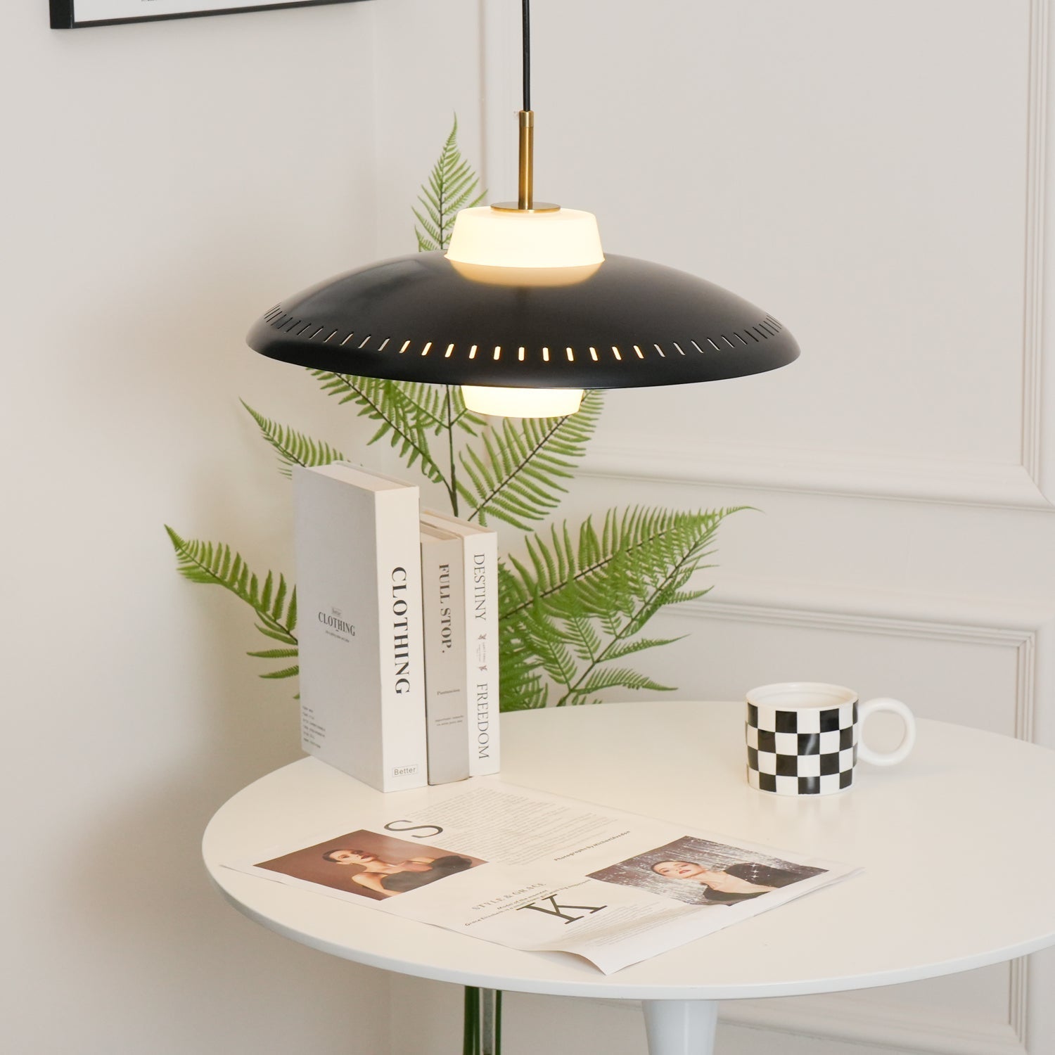 Calyranic Classic Minimalistic Pendant Lamp