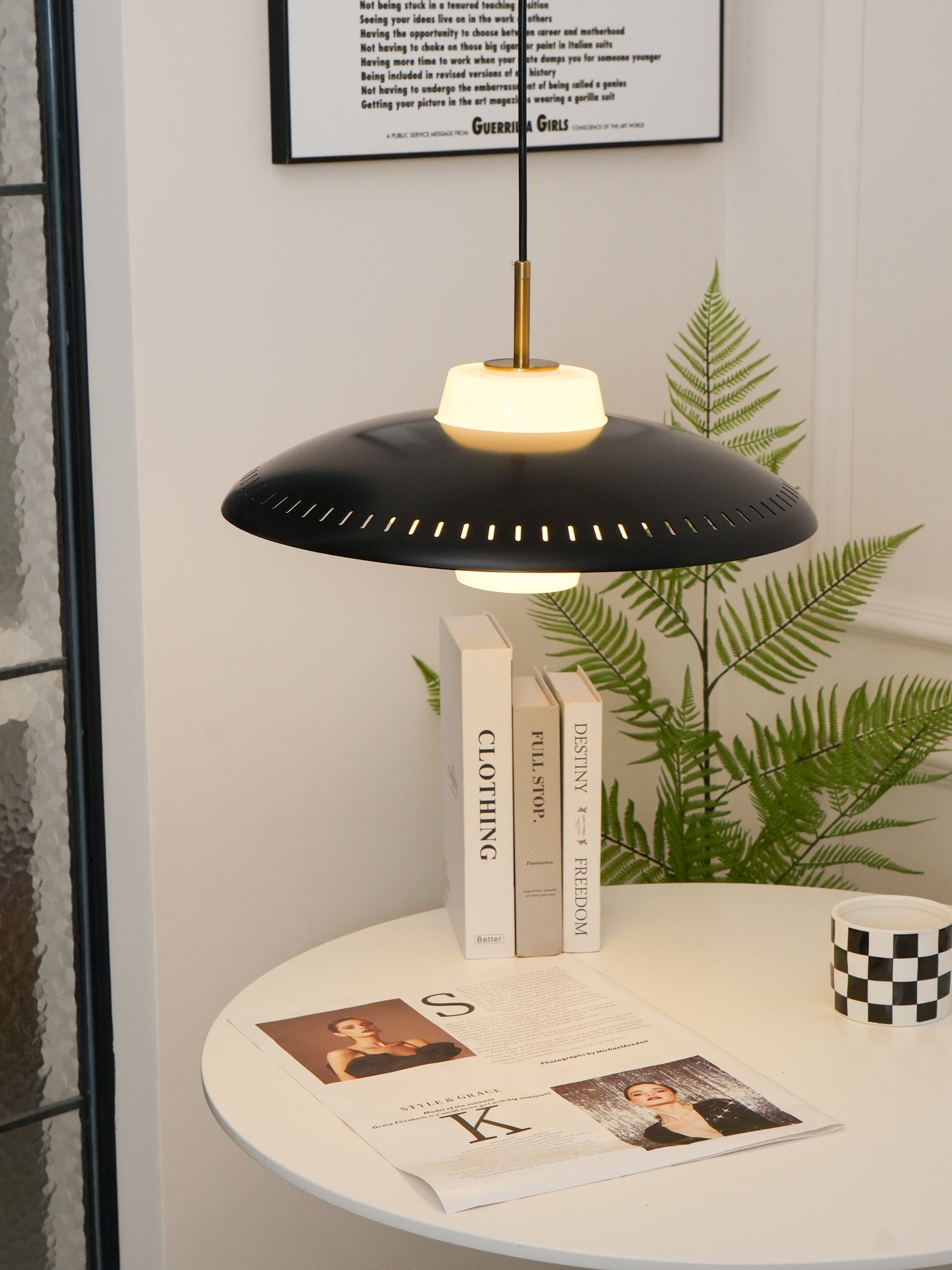 Calyranic Classic Minimalistic Pendant Lamp
