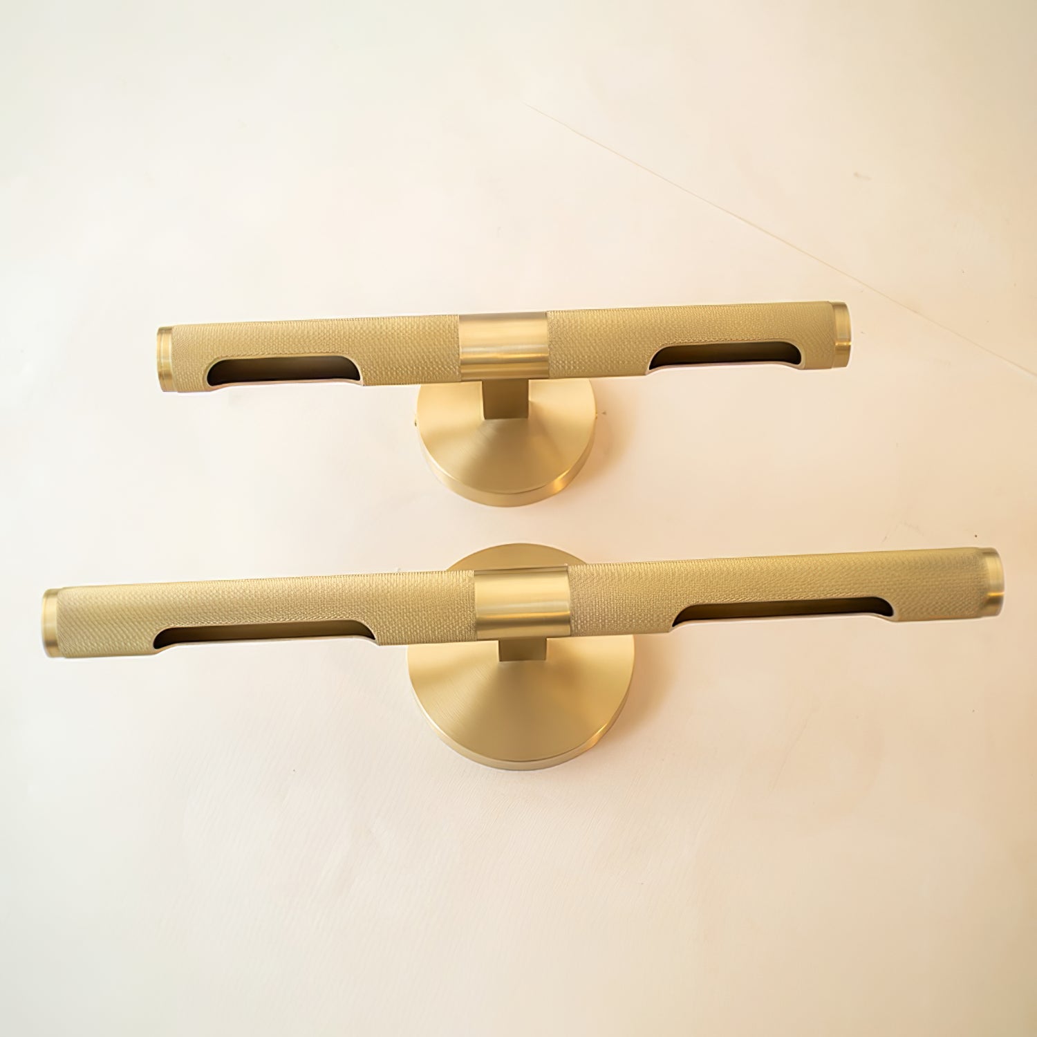 Solvain Applique murale LED moderne en laiton