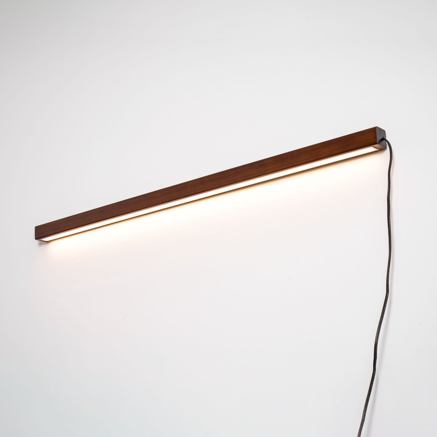 Lustra Wall Lamp Linear Wood Plug In