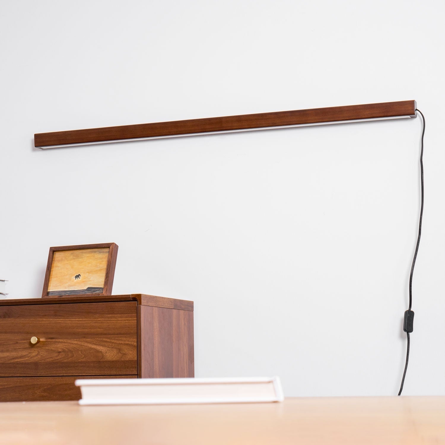 Lustra Wall Lamp Linear Wood Plug In