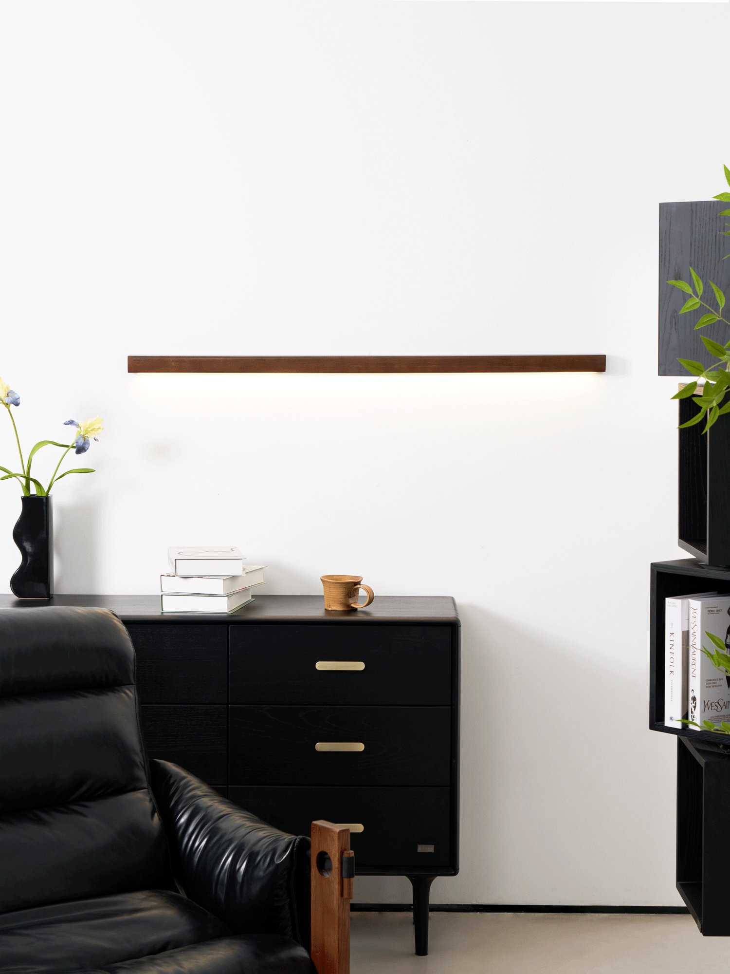 Lustra Applique Murale Linéaire Bois et LED Design Minimaliste