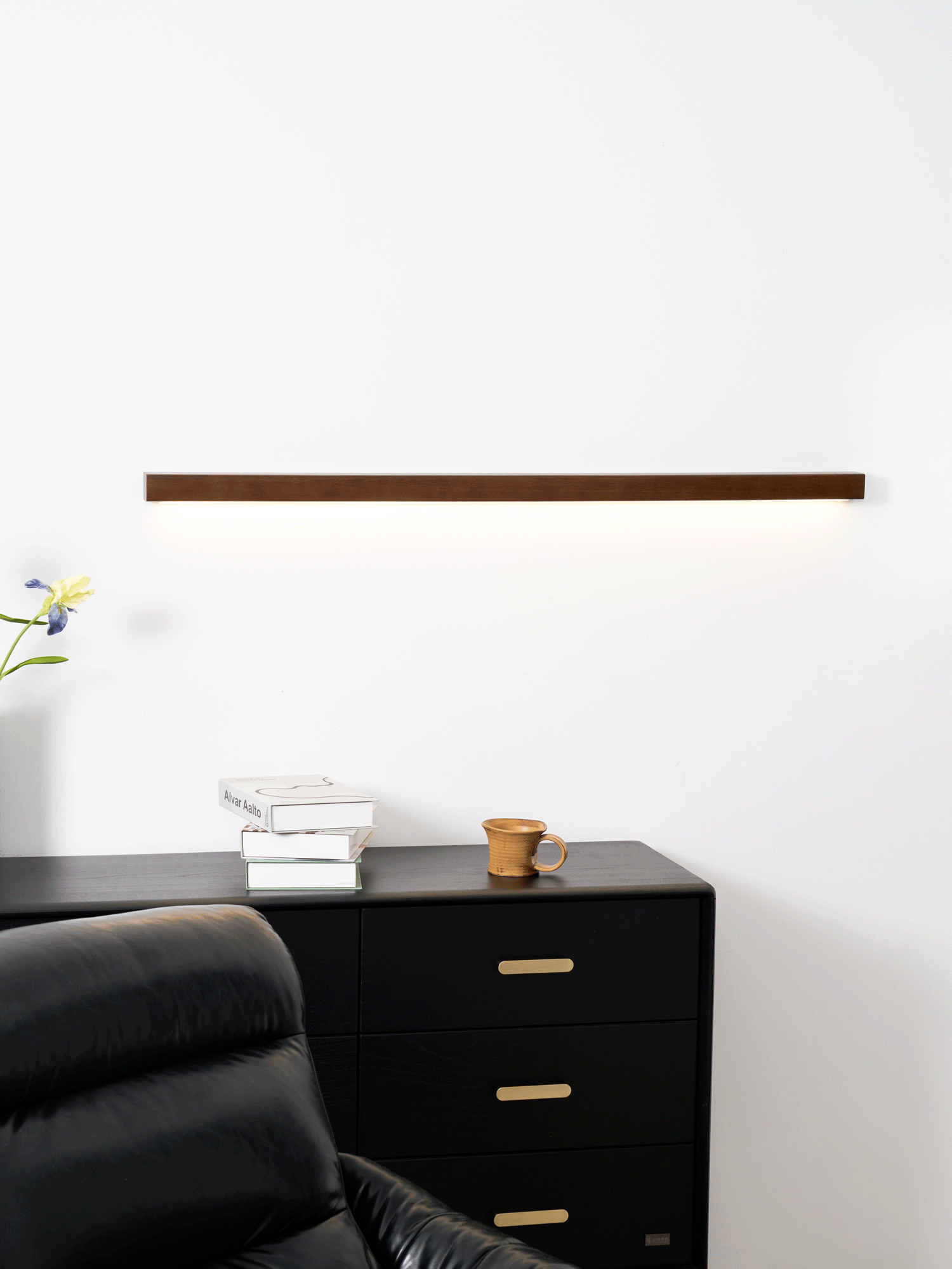 Lustra Applique Murale Linéaire Bois et LED Design Minimaliste