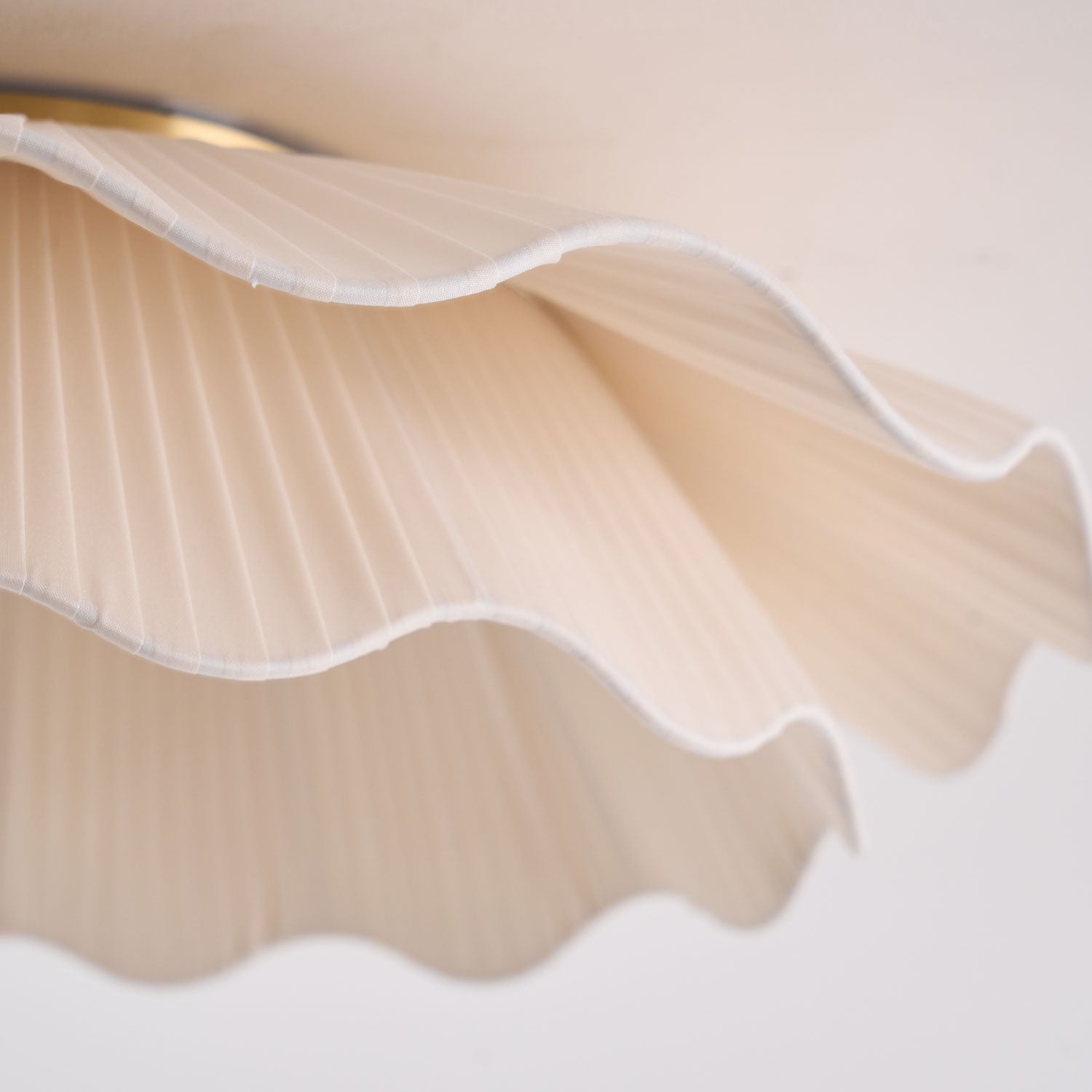 Mylirira Plafonnier en Laiton Tissu Vague Élégance Premium