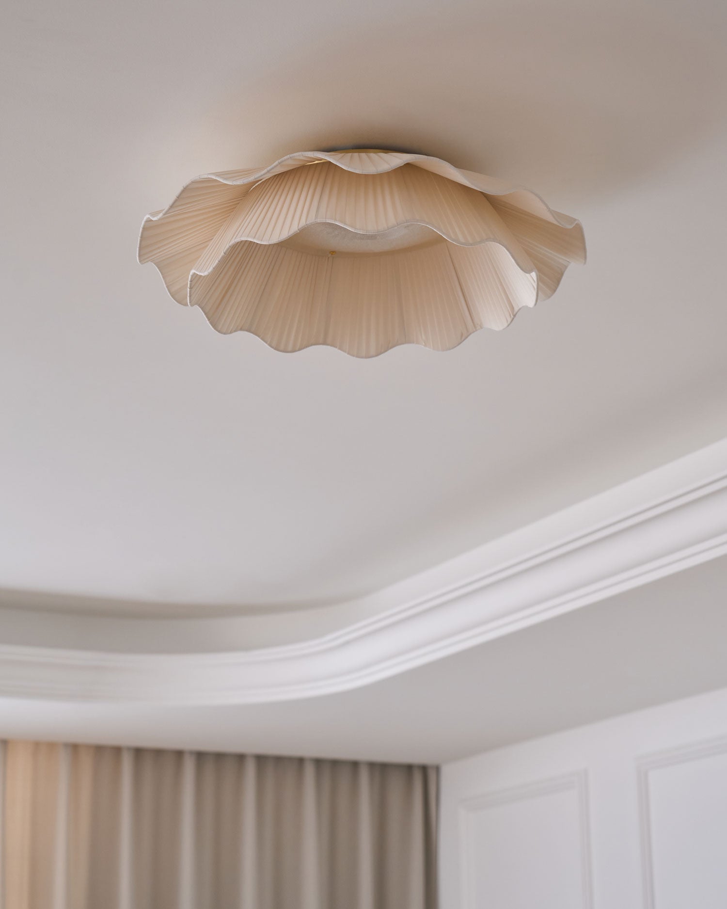 Mylirira Plafonnier en Laiton Tissu Vague Élégance Premium
