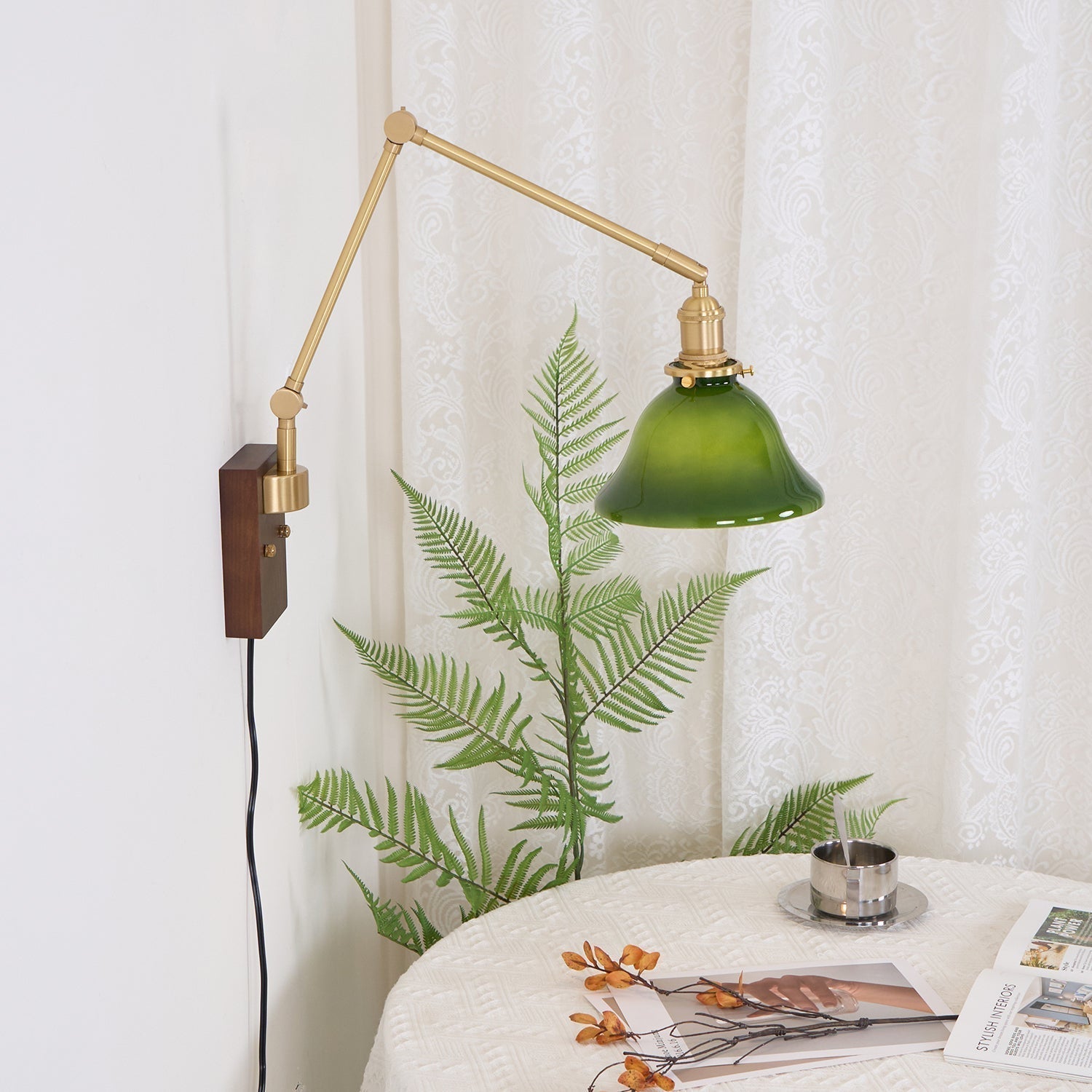 Vionde Applique murale réglable en laiton et verre vert