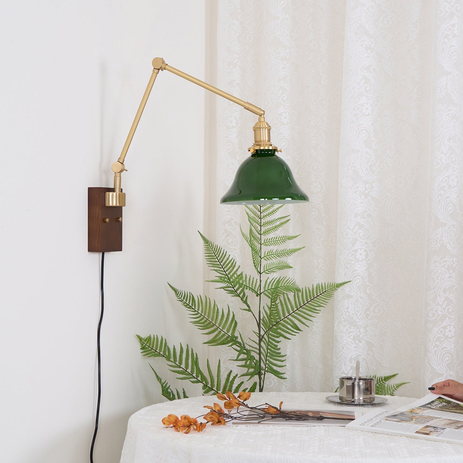 Vionde Applique murale réglable en laiton et verre vert