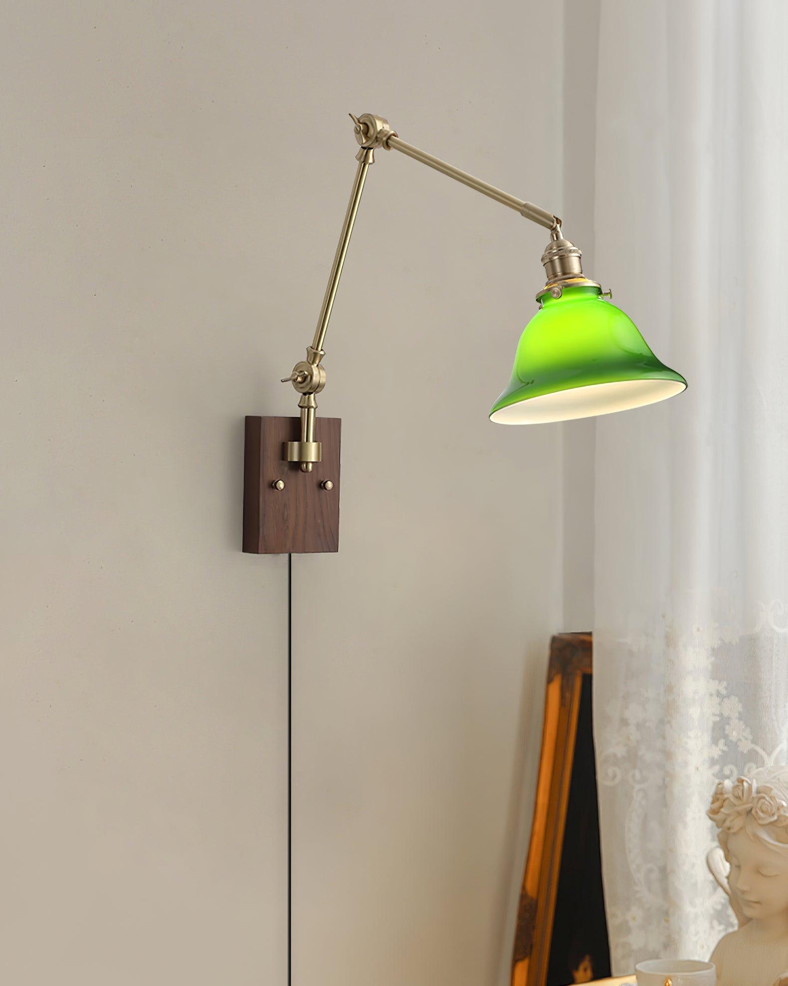 Vionde Applique murale réglable en laiton et verre vert