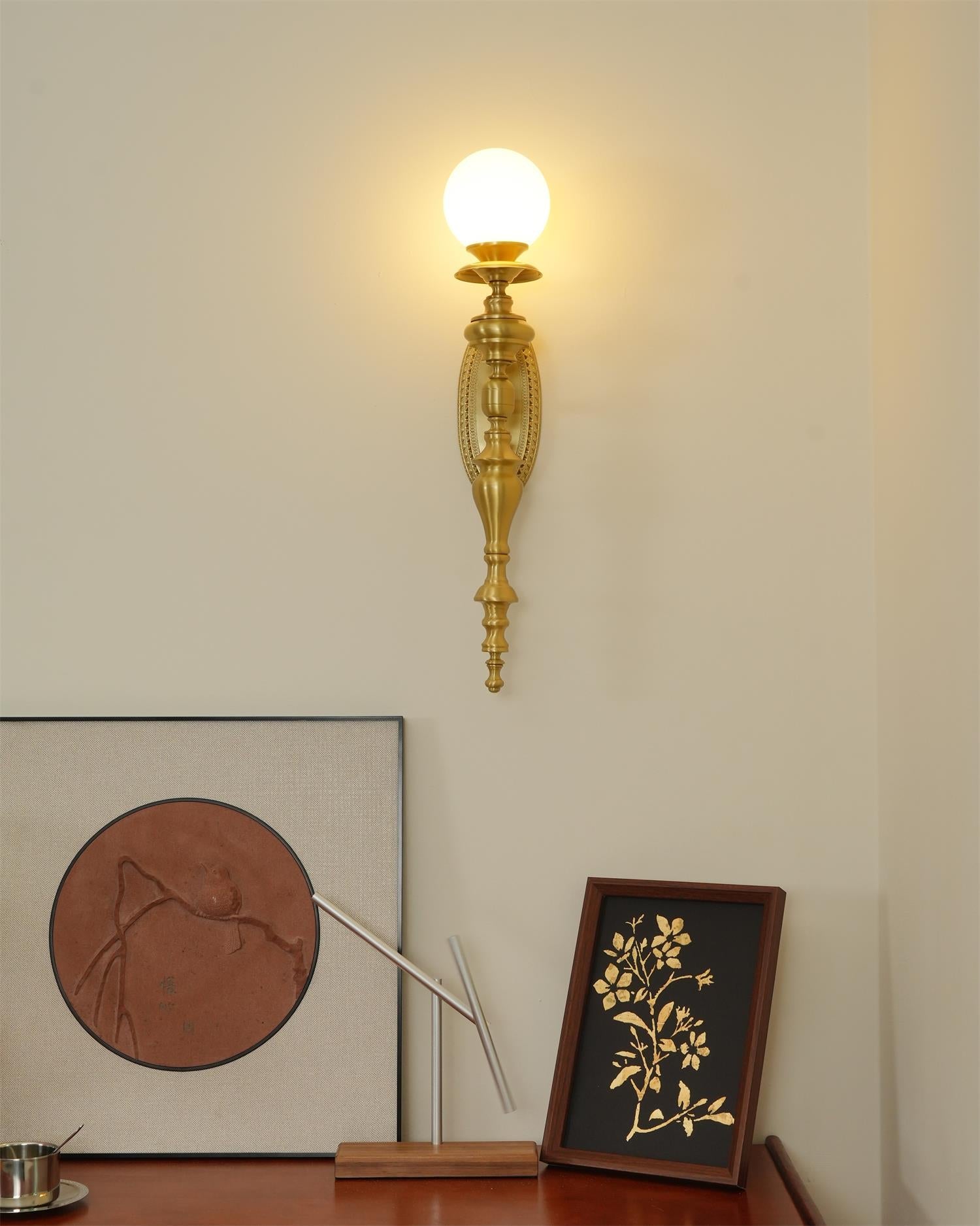 Nara Applique Murale Classique Élégante en Laiton