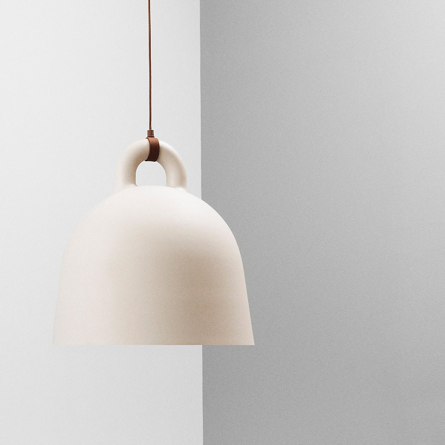 Astria Suspension Minimaliste en Résine