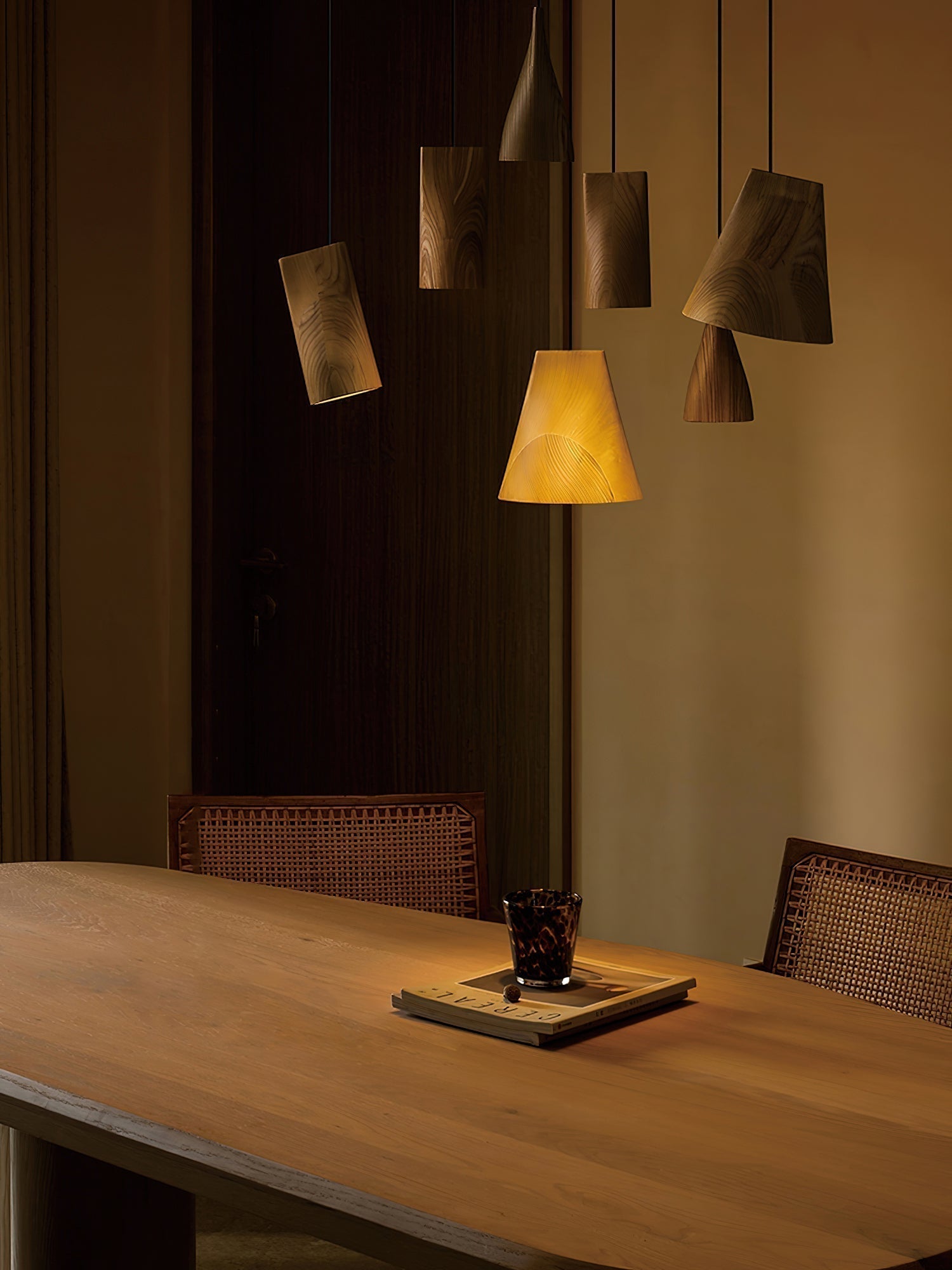 Ivarara Suspension Bois Asymétrique