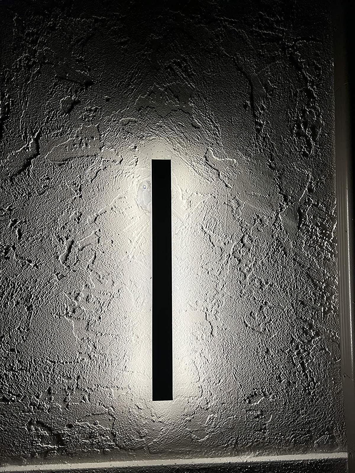 Aurvelyra Applique Murale Extérieure Solaire Bande
