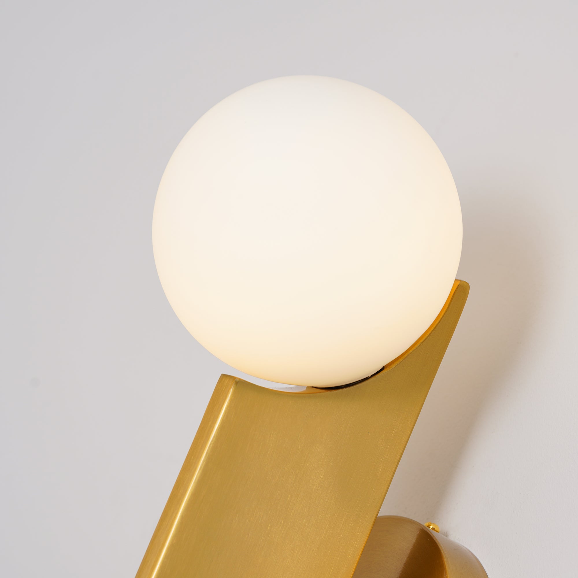 Lustra Applique Murale Globe en Verre Sculptural