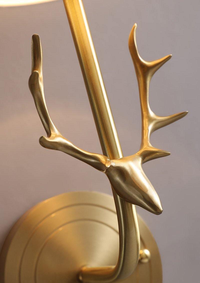 Noble Applique Murale Élégance Tête de Cerf Laiton