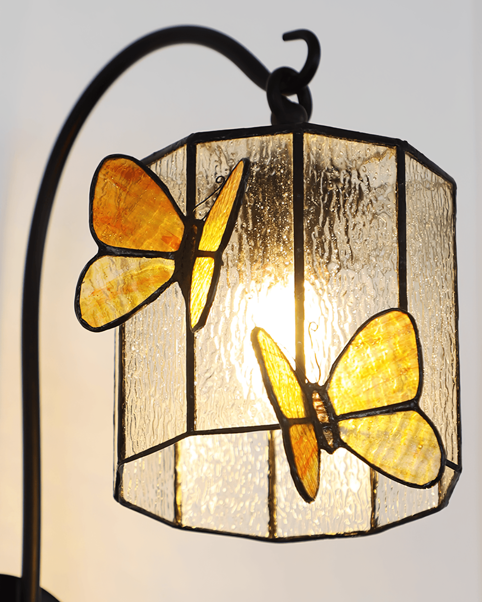 Tiffany Applique Murale Abat-jour en Verre Papillon Rose Jaune Art