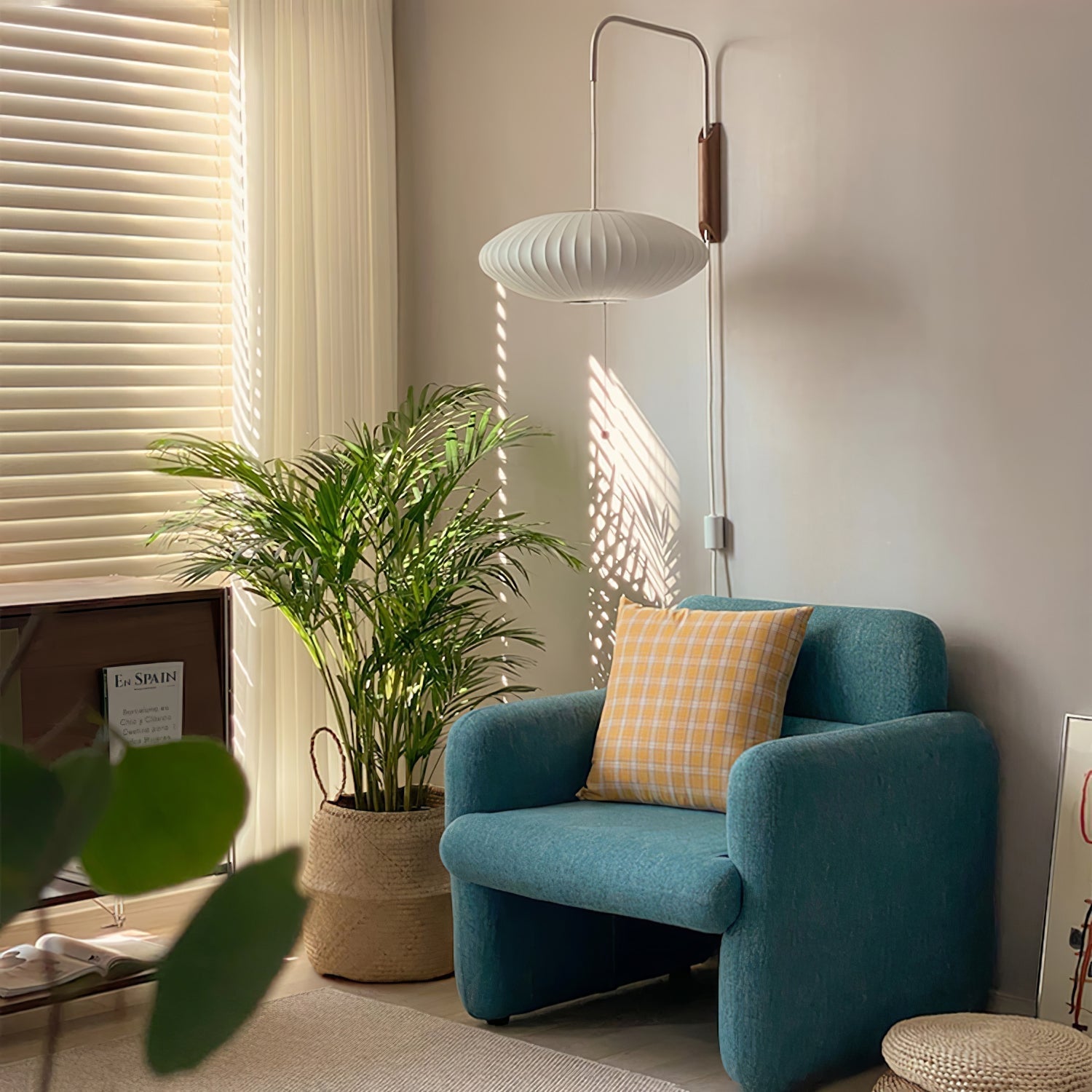 Lustra Wall Sconce Walnut Ball