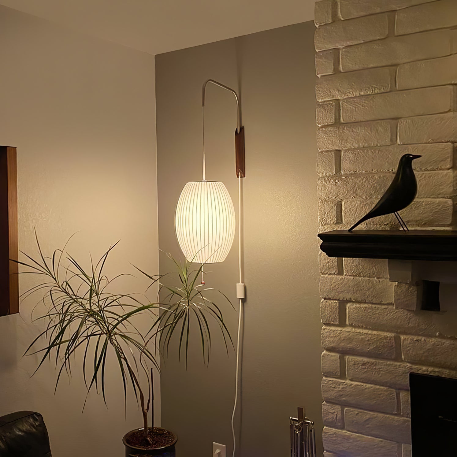 Lustra Wall Sconce Walnut Ball
