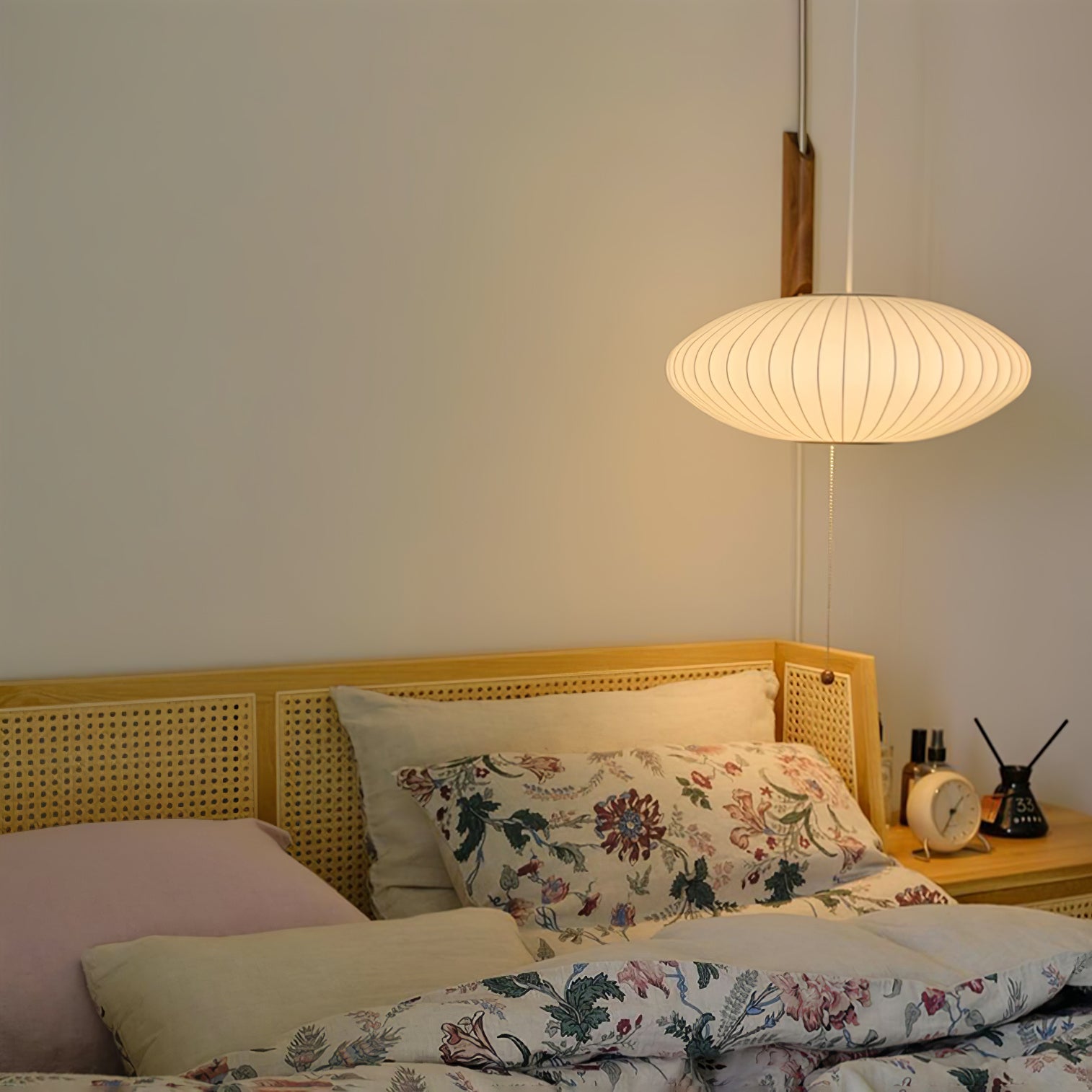 Lustra Wall Sconce Walnut Ball
