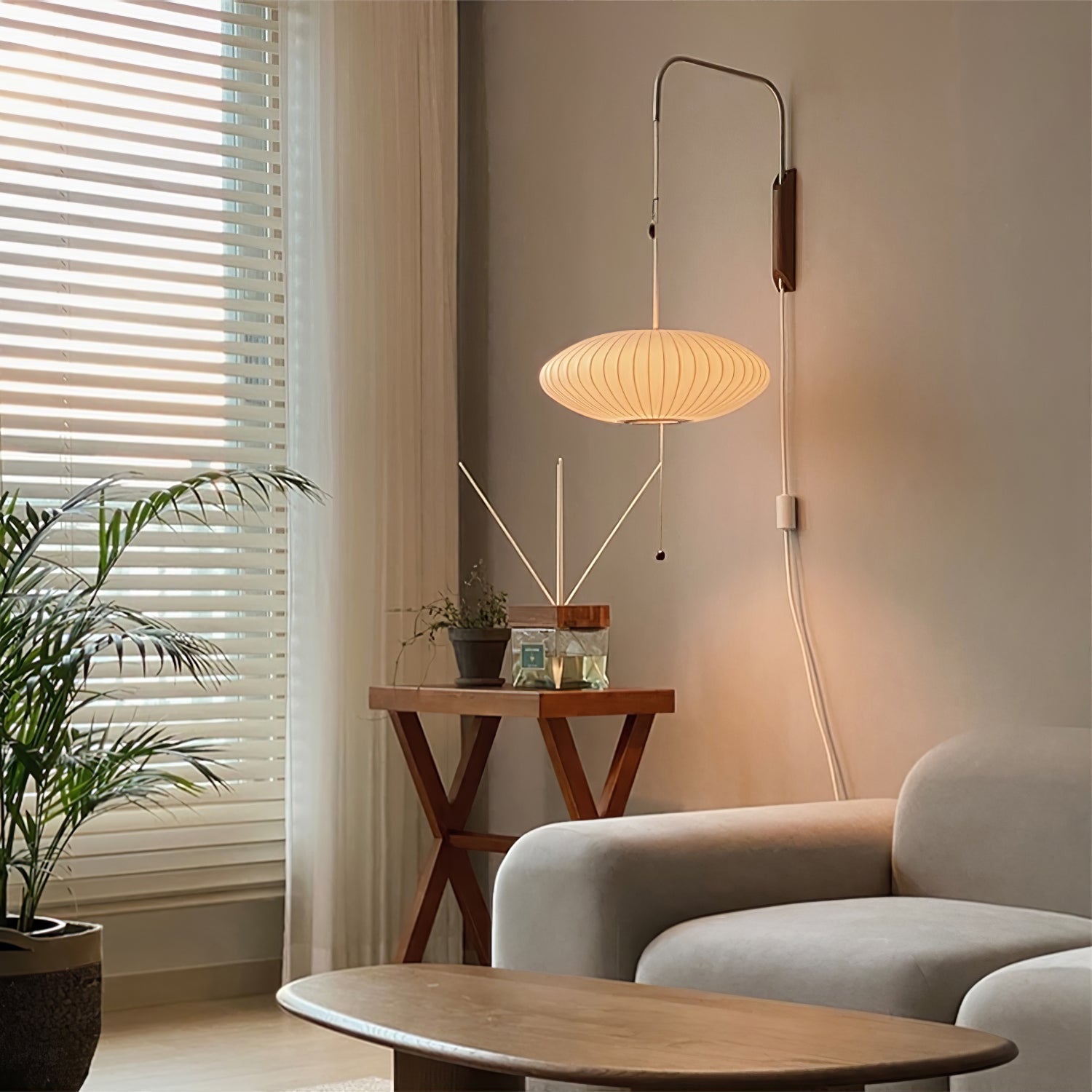 Lustra Wall Sconce Walnut Ball