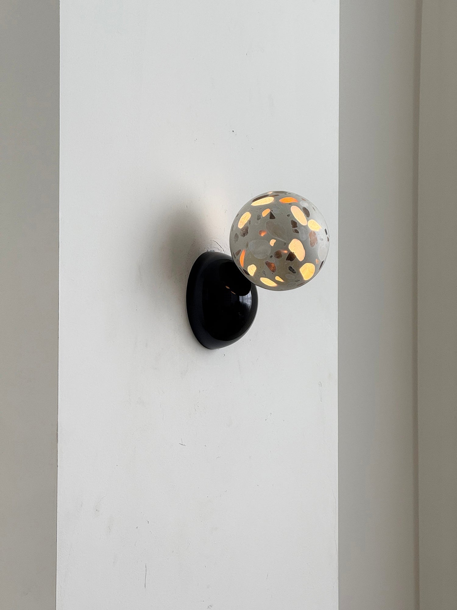Arca Lampe Murale en Marbre et Métal Style Minimaliste Moderne Eclipse
