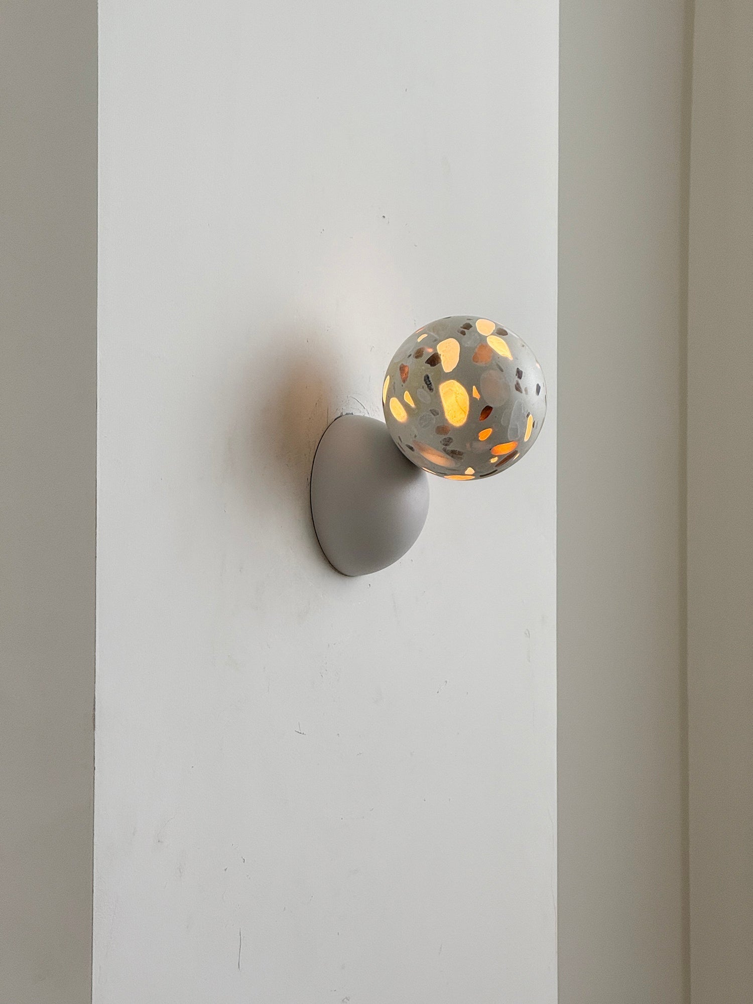 Arca Lampe Murale en Marbre et Métal Style Minimaliste Moderne Eclipse