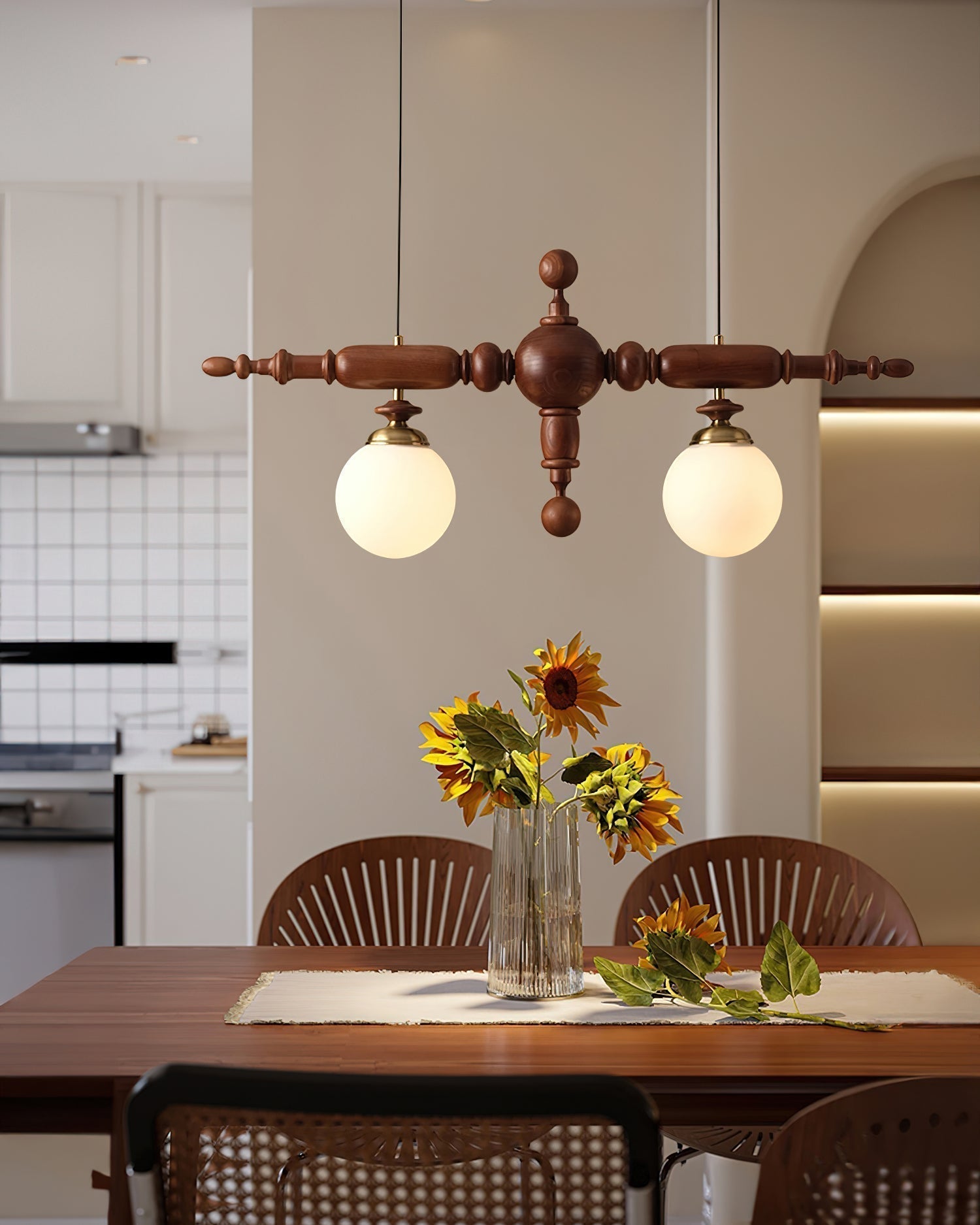 Isilira Suspension linéaire classique en bois et verre