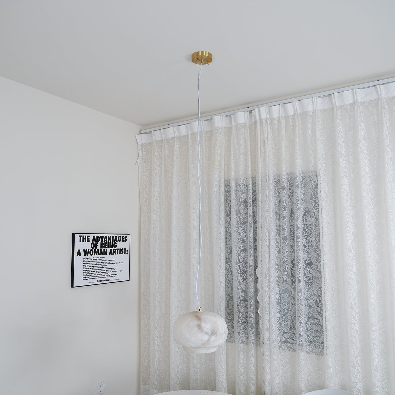 Miroir Suspension en Albâtre et Métal Minimaliste Moderne