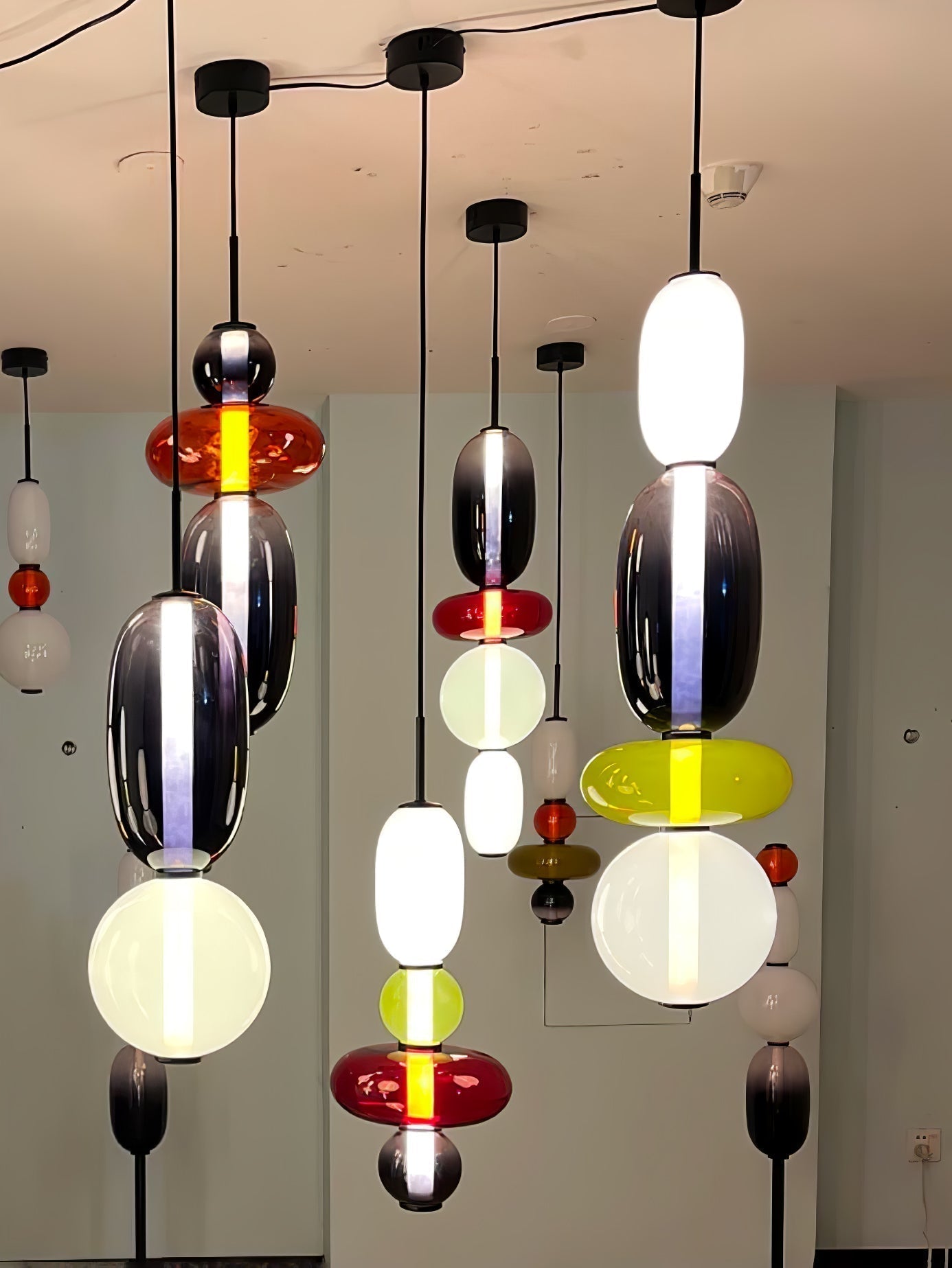Noxic Suspension Artistique en Verre et Acrylique