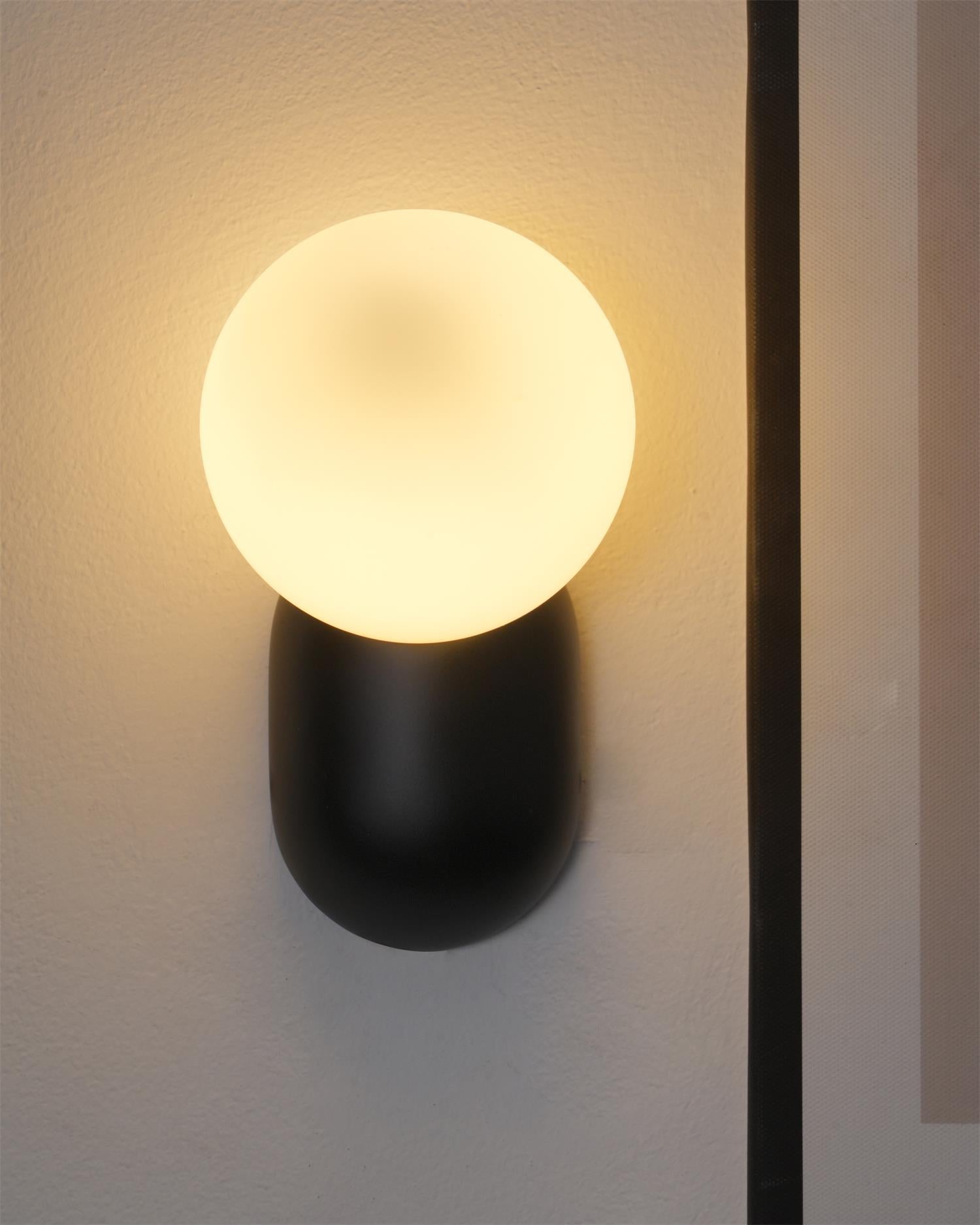 Lunara Applique Murale Globe Minimaliste