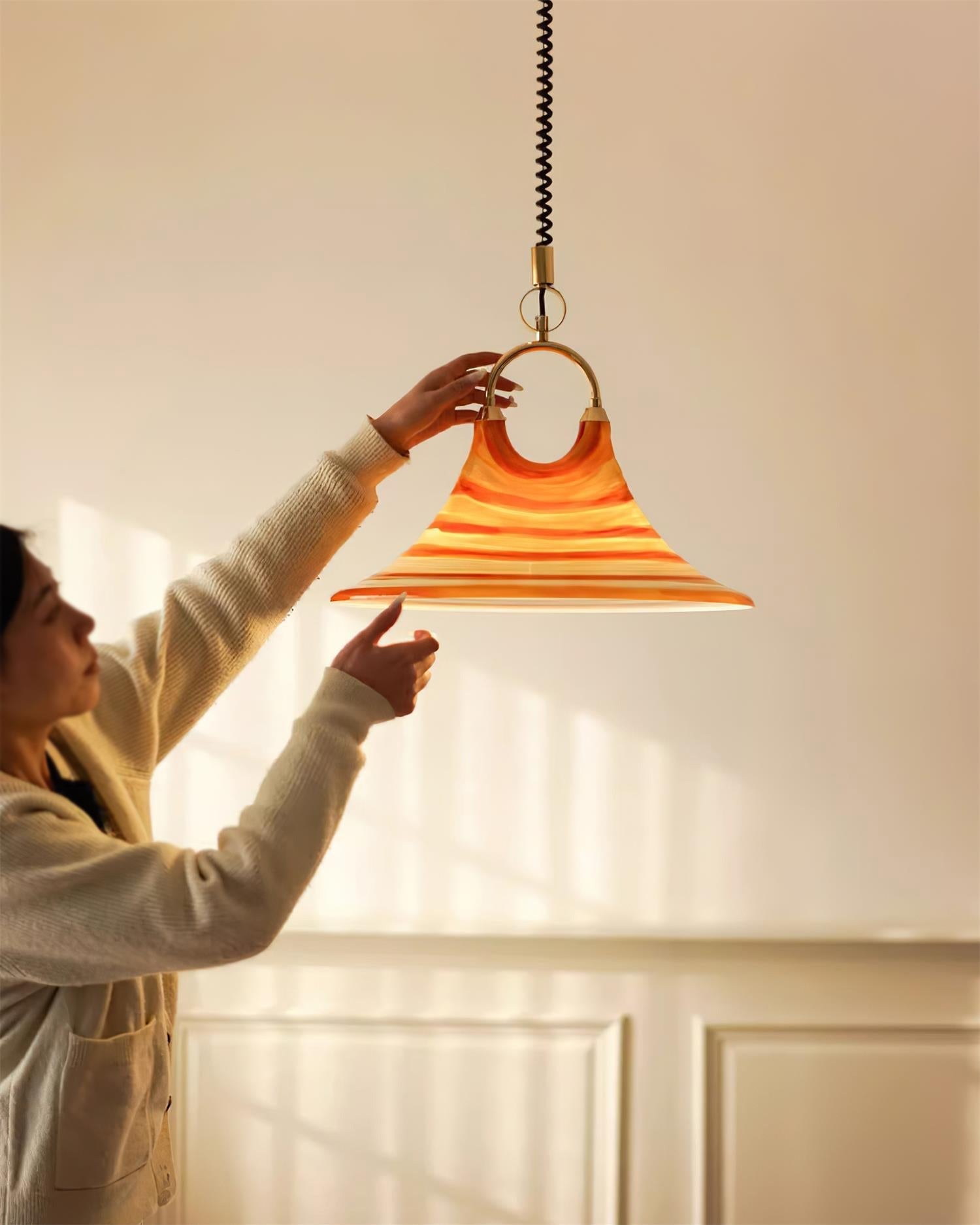 Aria Lustre en Plastique à Créativité Individuelle en Forme de Trompette