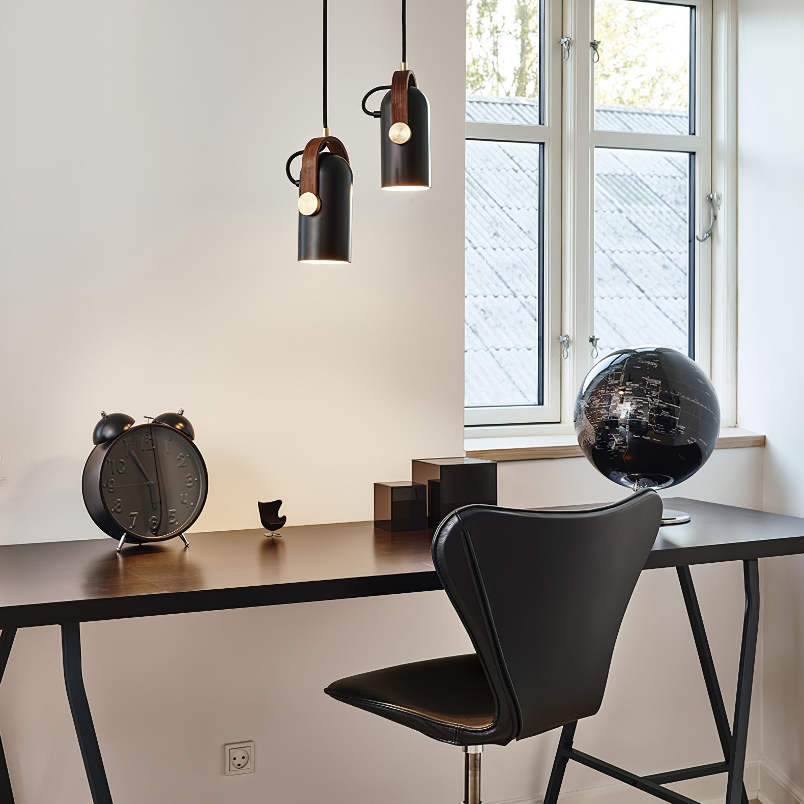Lunaire Suspension Industrielle