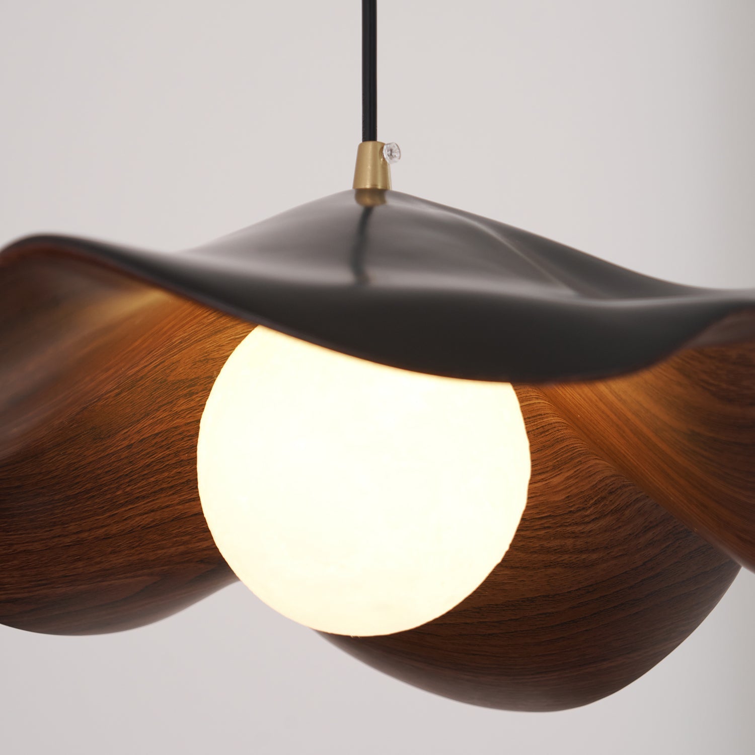 Brioce Suspension avec abat-jour en résine blanc et noyer pour salon et salle à manger