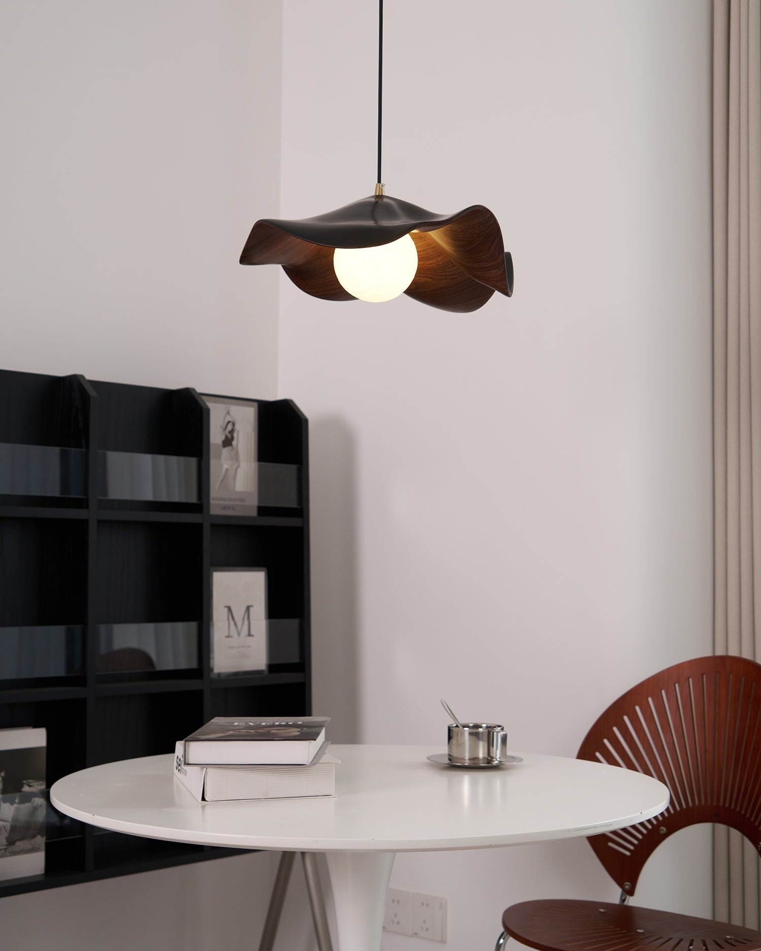 Brioce Suspension avec abat-jour en résine blanc et noyer pour salon et salle à manger