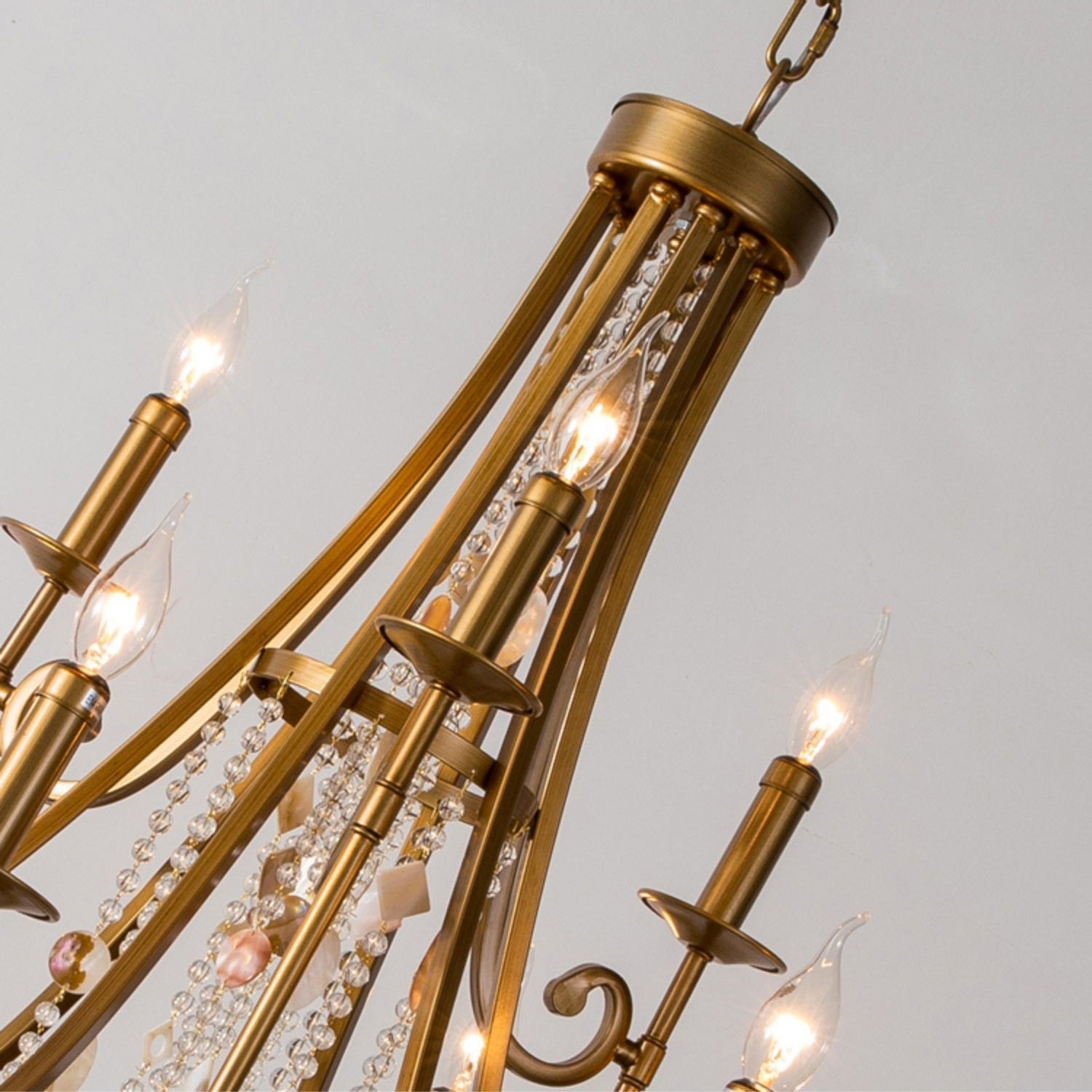 Trove Lustre en Métal Naturel et Albâtre de Luxe Postmoderne
