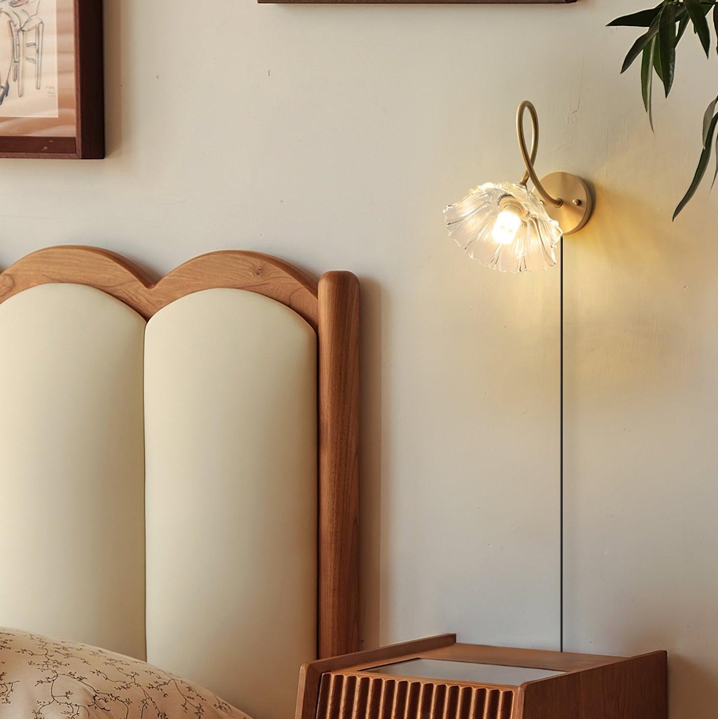 Aurora Glass Elegant Wall Lamp
