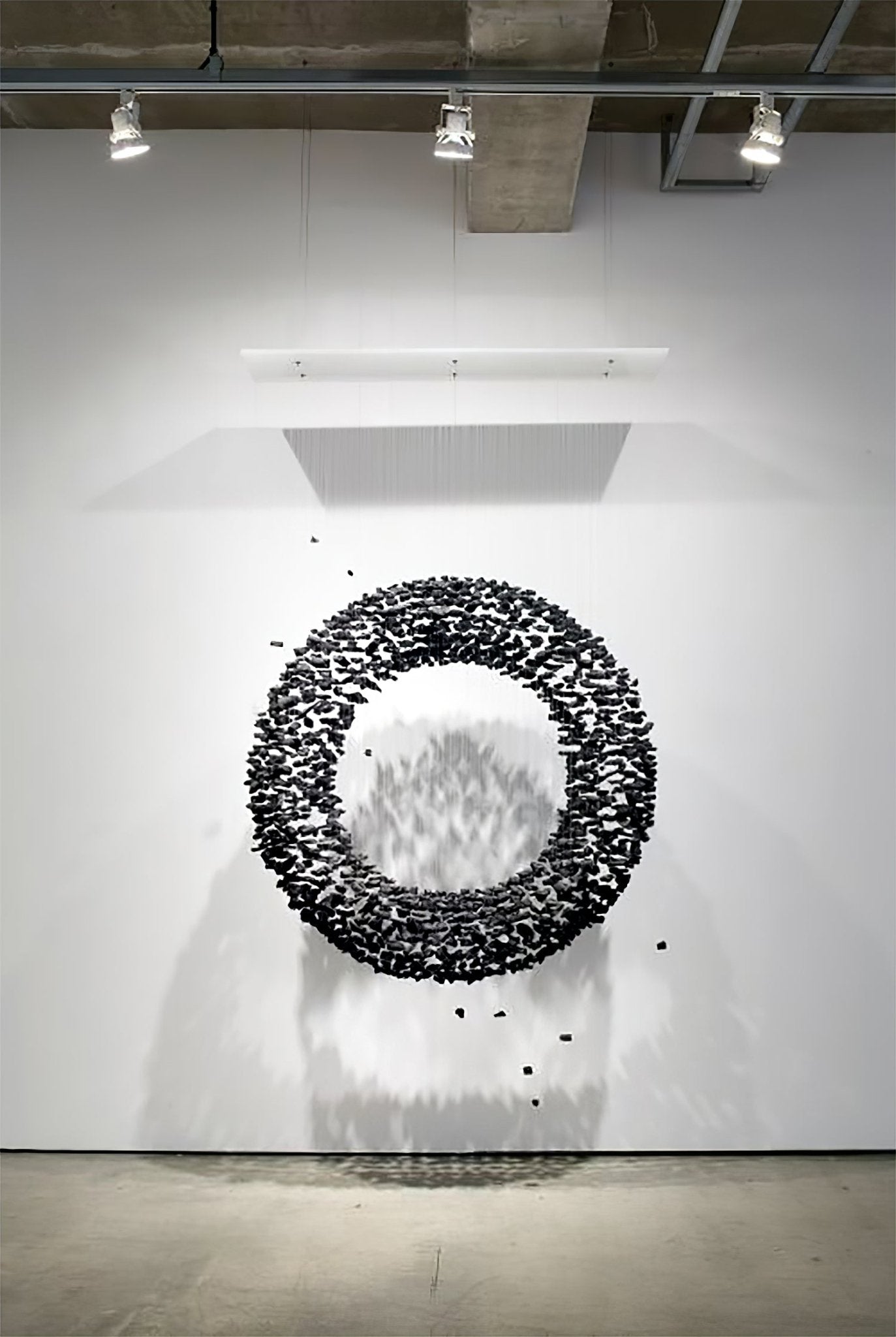 Arsilus Charcoal Stone Cascade Lustres for Artistic Space